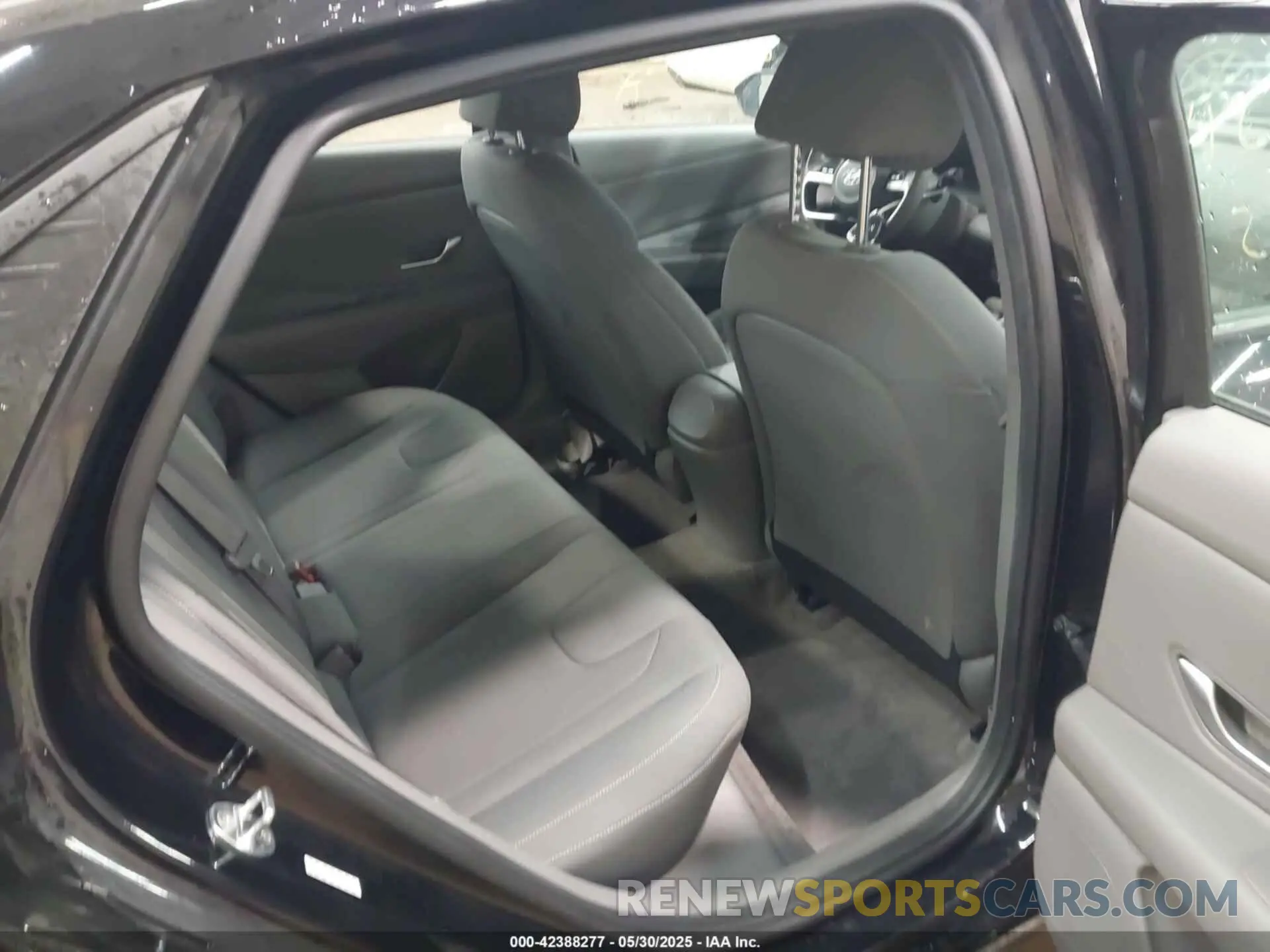 8 Photograph of a damaged car KMHLS4AG2PU436700 HYUNDAI ELANTRA 2023