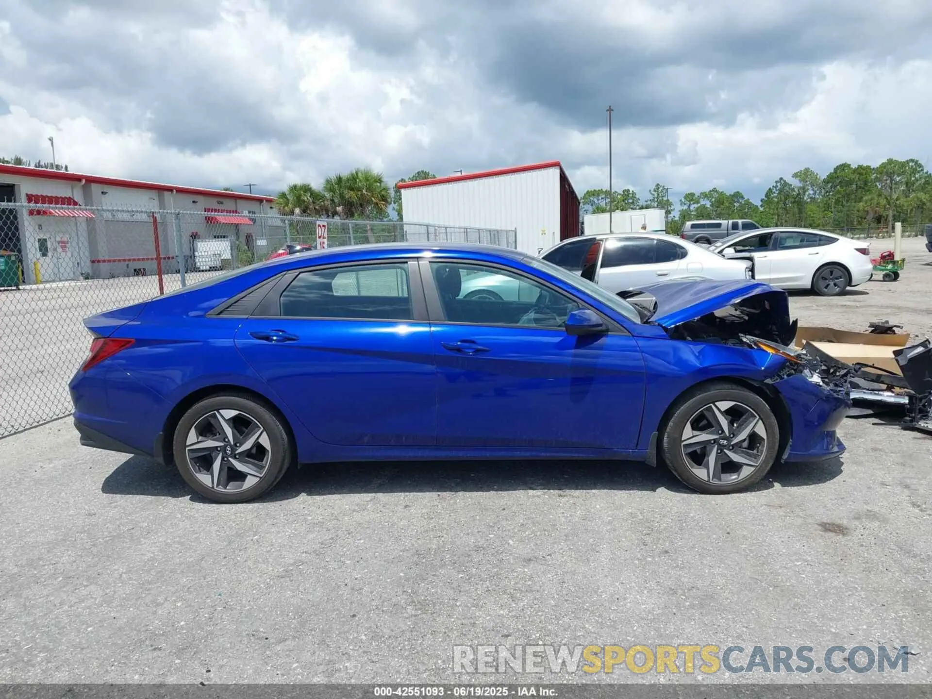 13 Photograph of a damaged car KMHLS4AG2PU584829 HYUNDAI ELANTRA 2023