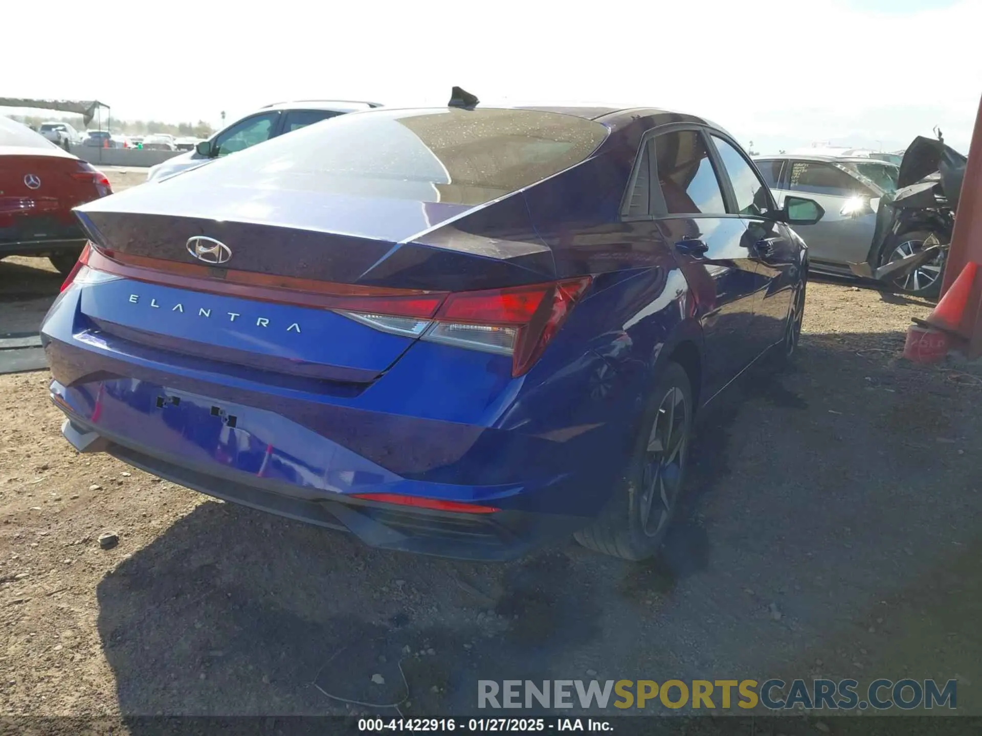 4 Photograph of a damaged car KMHLS4AG3PU494508 HYUNDAI ELANTRA 2023