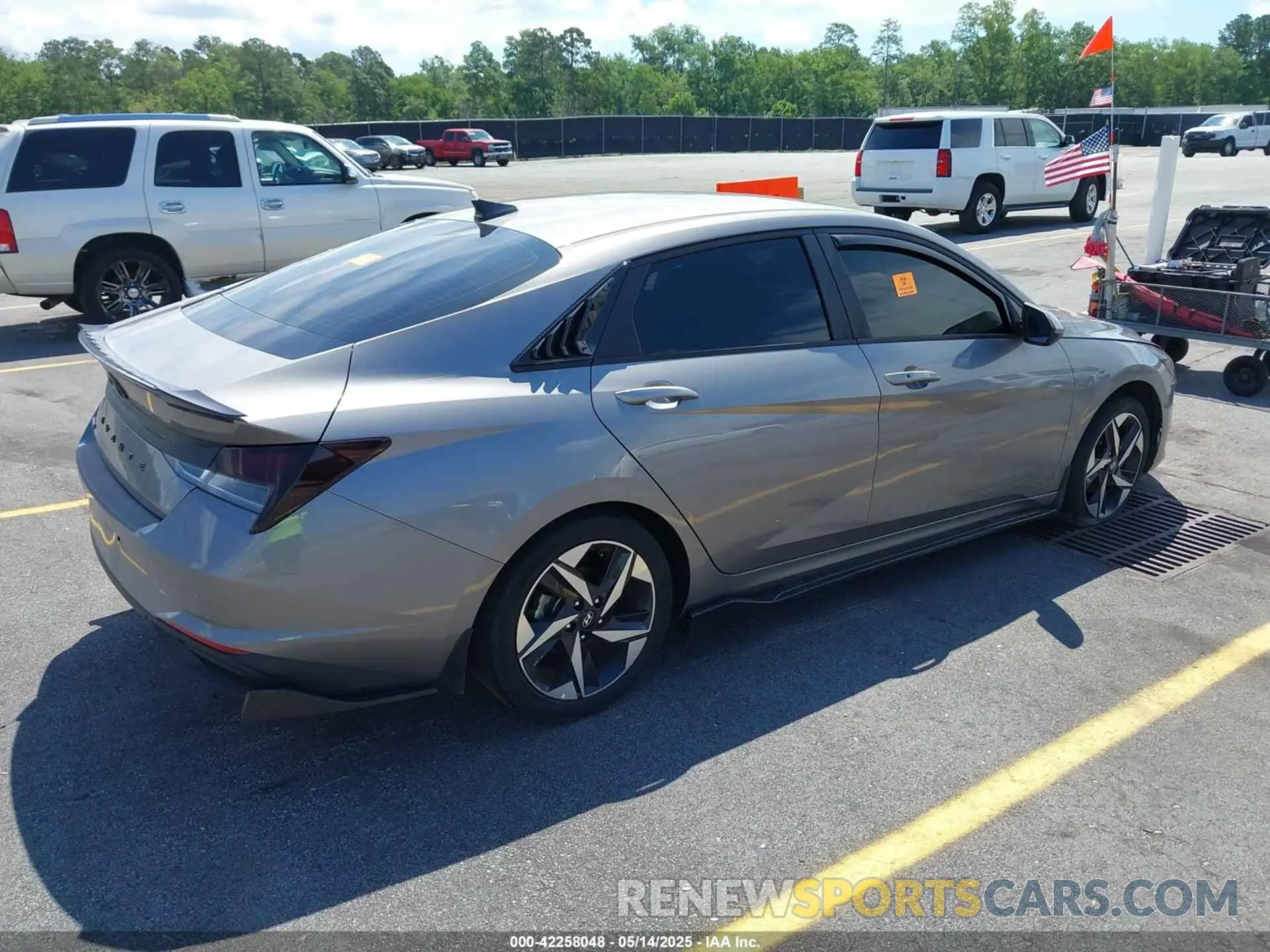 4 Photograph of a damaged car KMHLS4AG3PU511338 HYUNDAI ELANTRA 2023