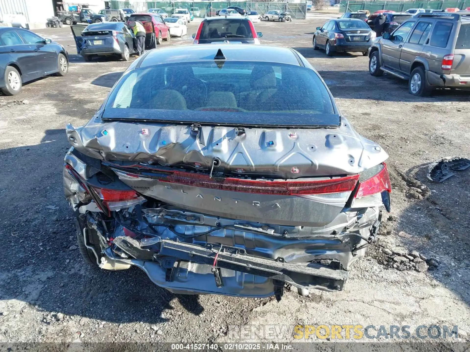 17 Photograph of a damaged car KMHLS4AG3PU548390 HYUNDAI ELANTRA 2023