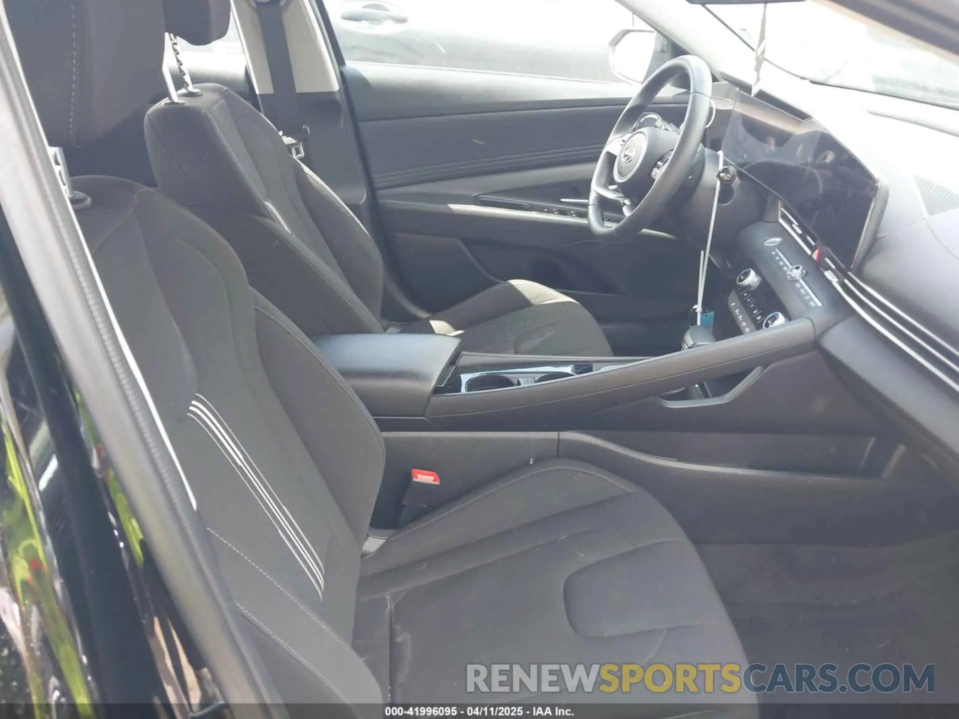 5 Photograph of a damaged car KMHLS4AG3PU551760 HYUNDAI ELANTRA 2023
