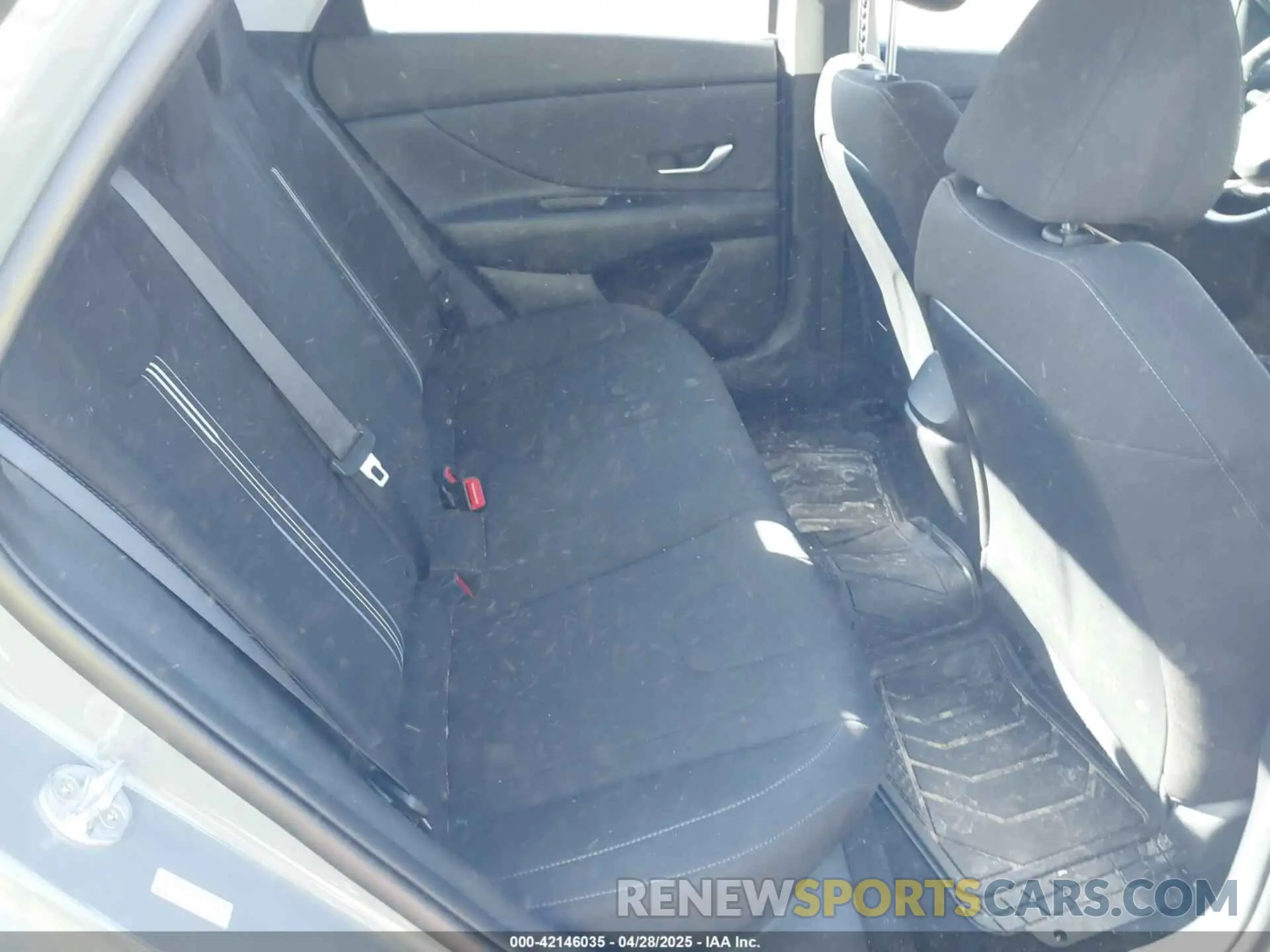 8 Photograph of a damaged car KMHLS4AG4PU384194 HYUNDAI ELANTRA 2023