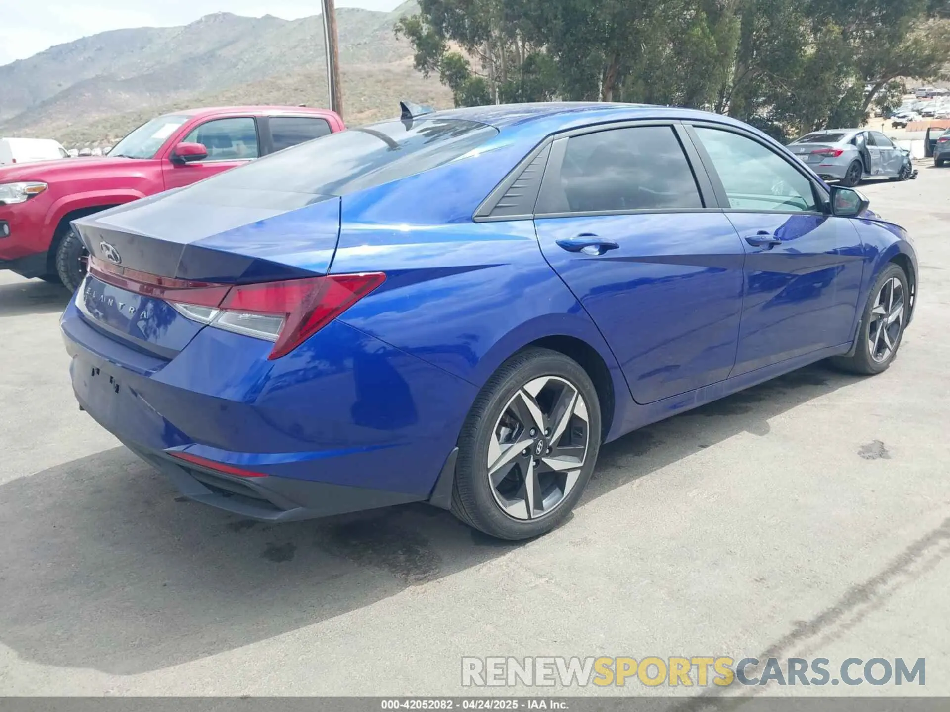 4 Photograph of a damaged car KMHLS4AG4PU427318 HYUNDAI ELANTRA 2023