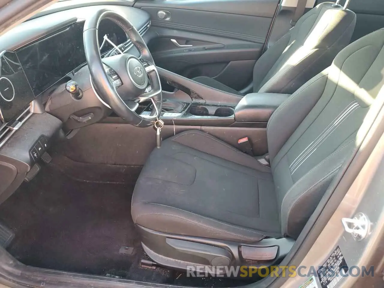7 Photograph of a damaged car KMHLS4AG4PU495585 HYUNDAI ELANTRA 2023