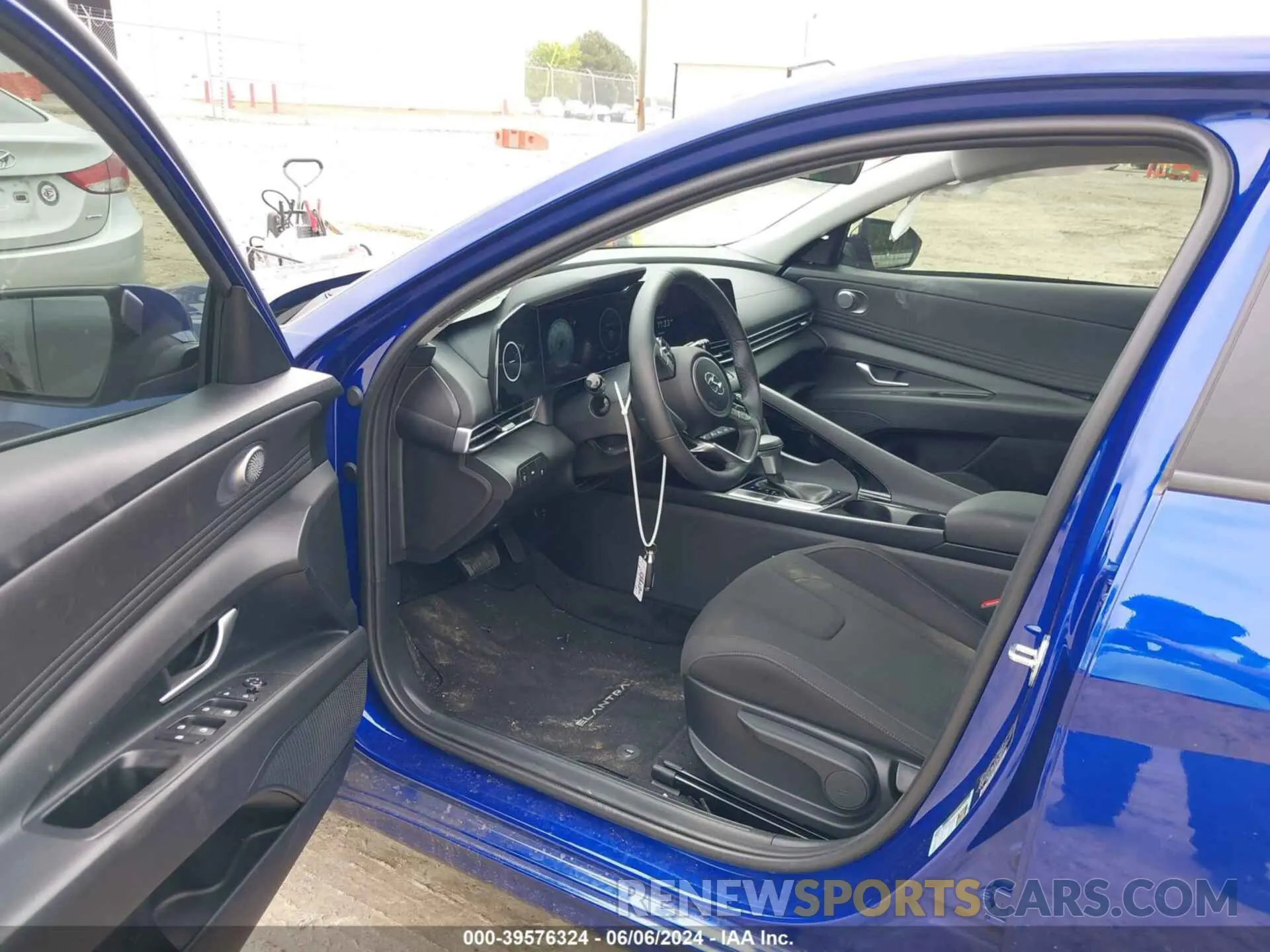 5 Photograph of a damaged car KMHLS4AG4PU509436 HYUNDAI ELANTRA 2023