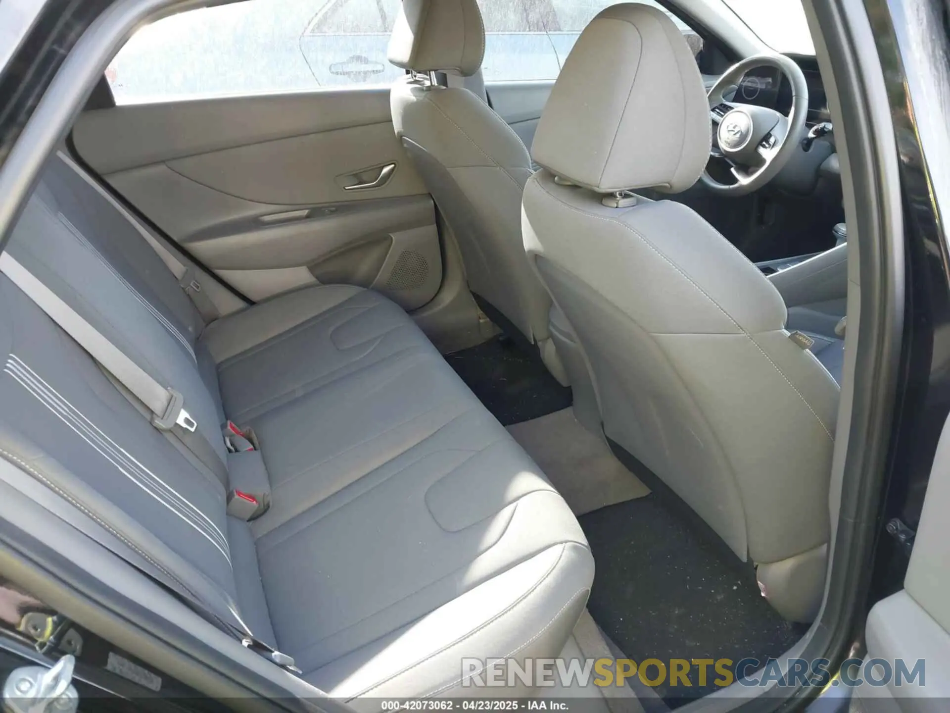 8 Photograph of a damaged car KMHLS4AG4PU526639 HYUNDAI ELANTRA 2023