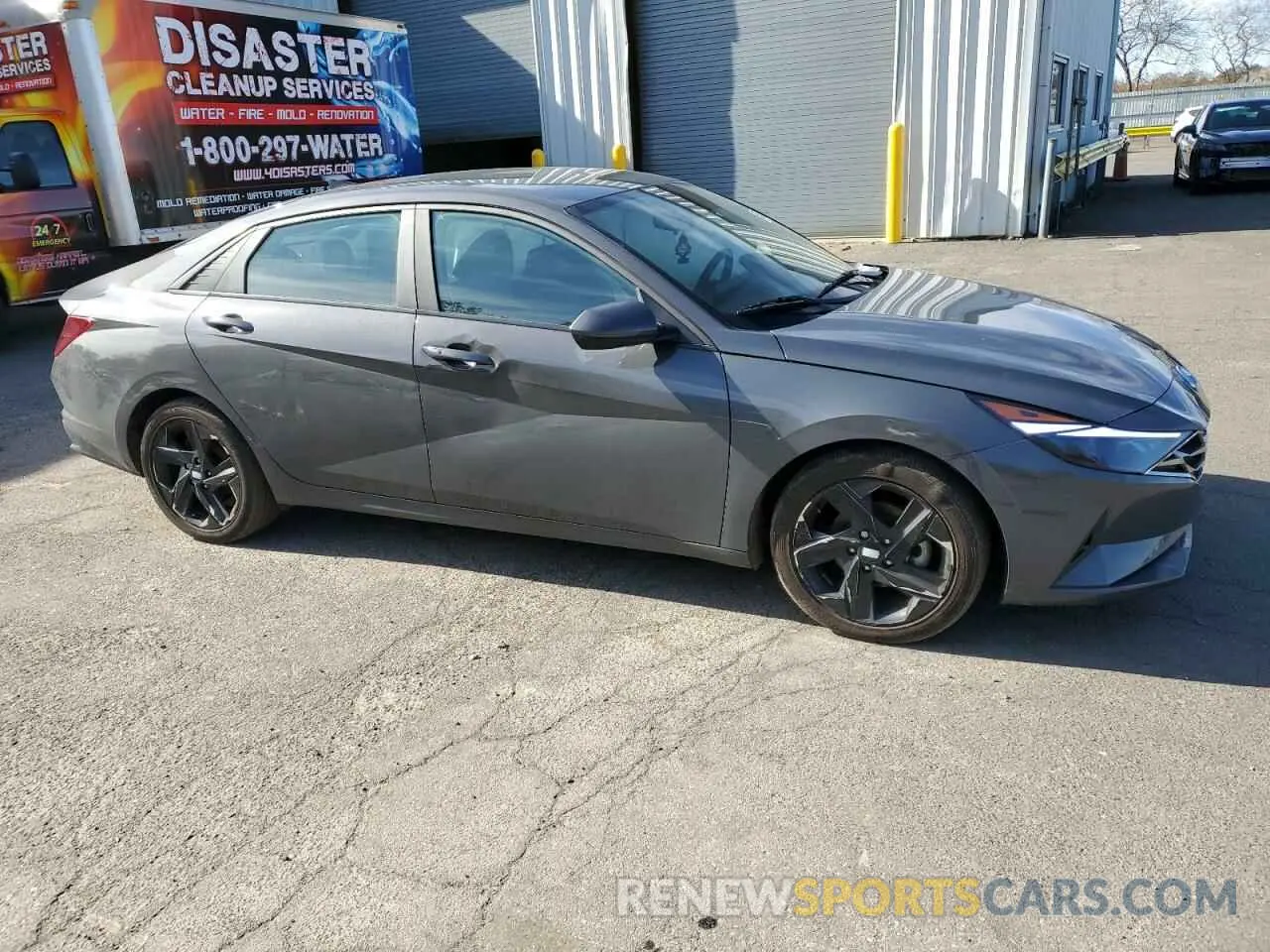 4 Photograph of a damaged car KMHLS4AG4PU569572 HYUNDAI ELANTRA 2023