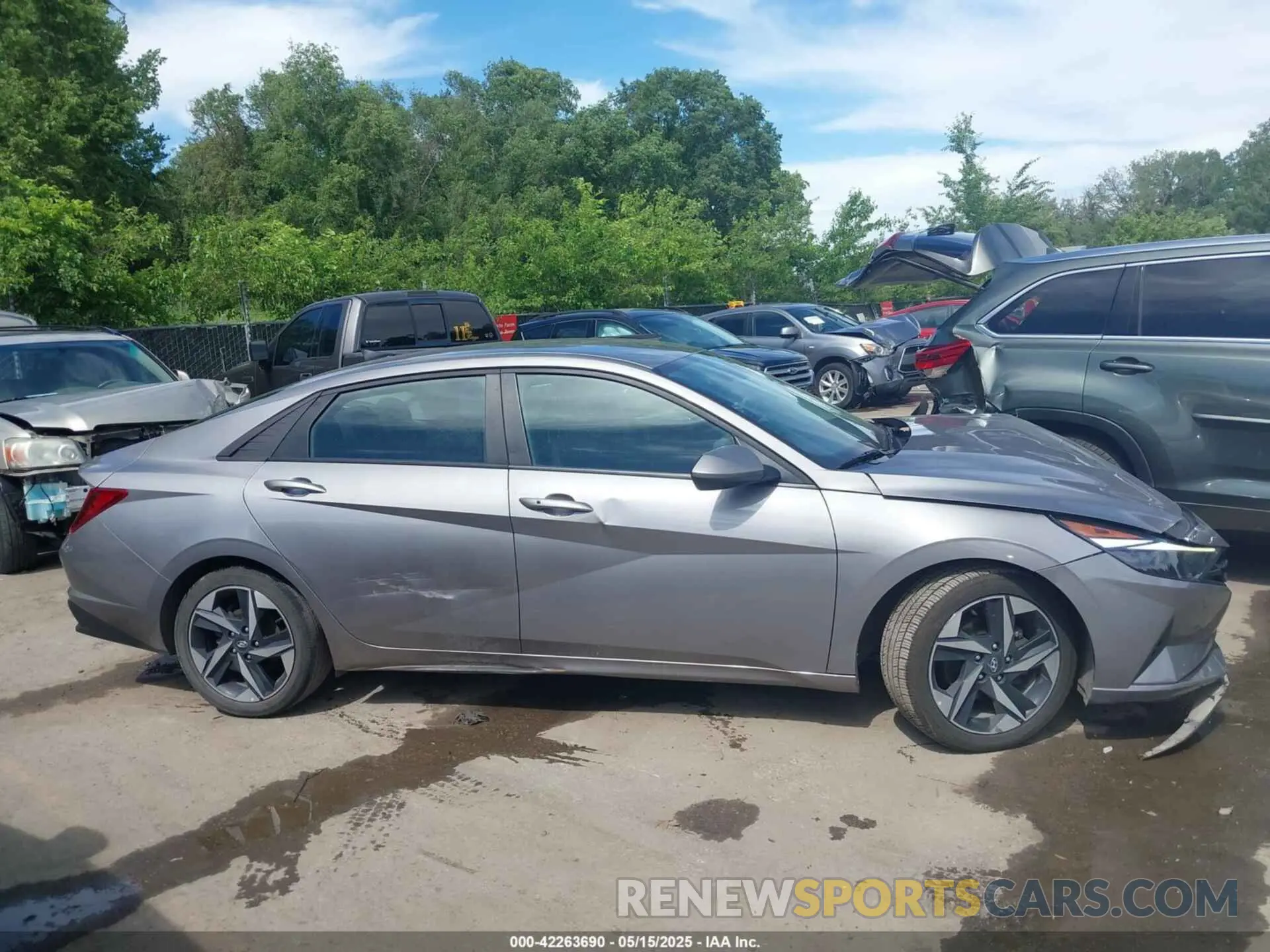 13 Photograph of a damaged car KMHLS4AG5PU412939 HYUNDAI ELANTRA 2023