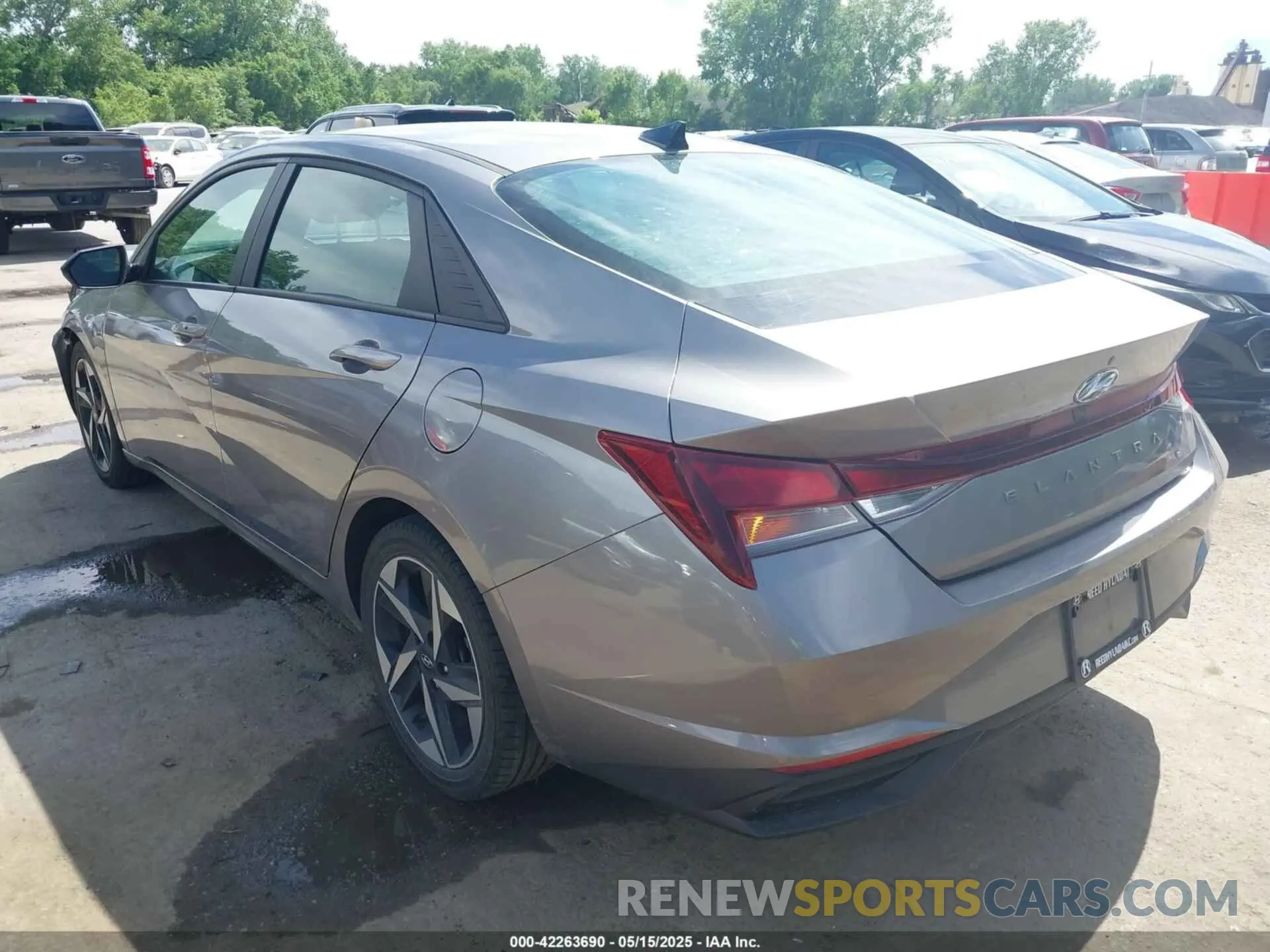 3 Photograph of a damaged car KMHLS4AG5PU412939 HYUNDAI ELANTRA 2023