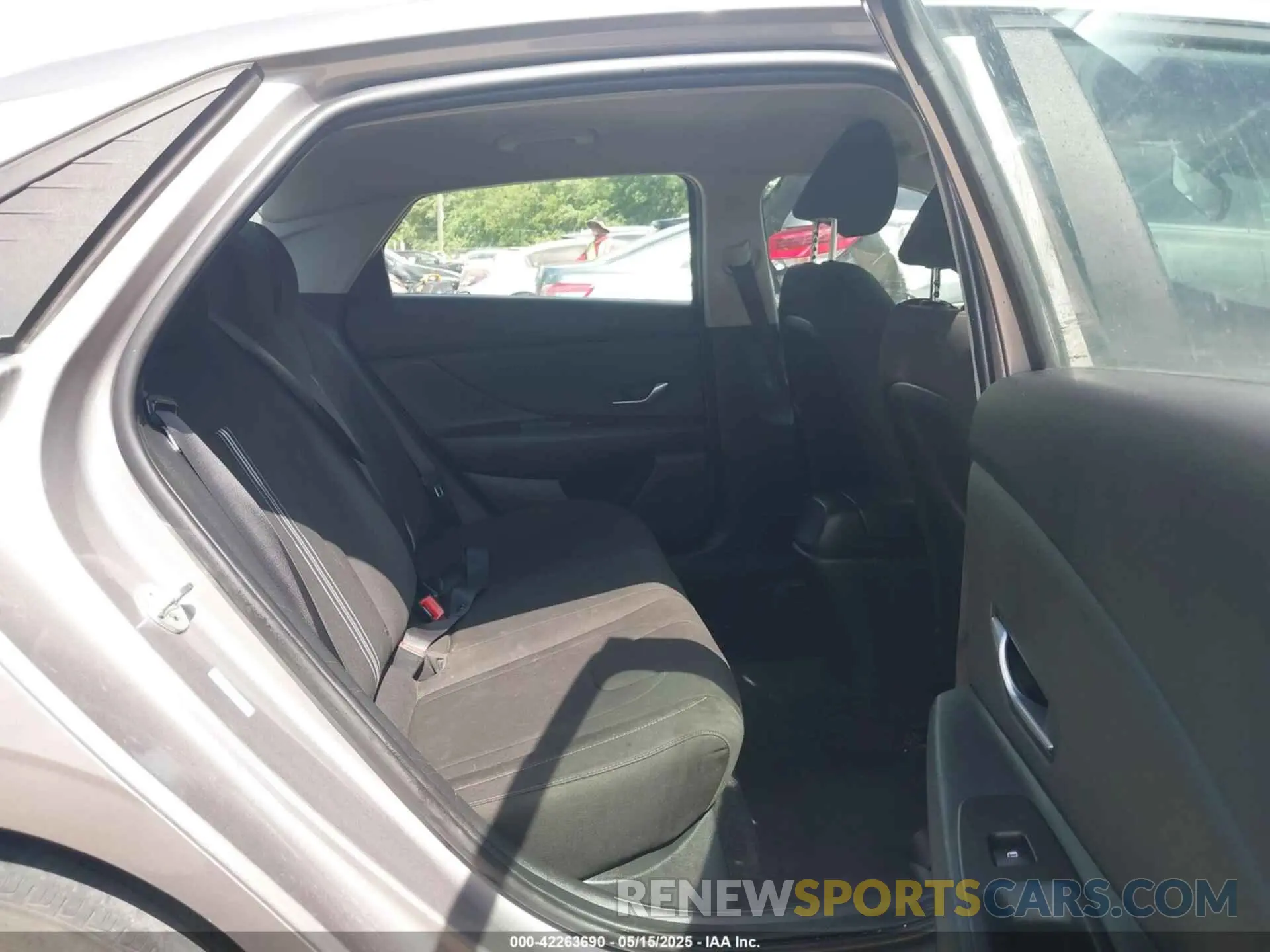 8 Photograph of a damaged car KMHLS4AG5PU412939 HYUNDAI ELANTRA 2023