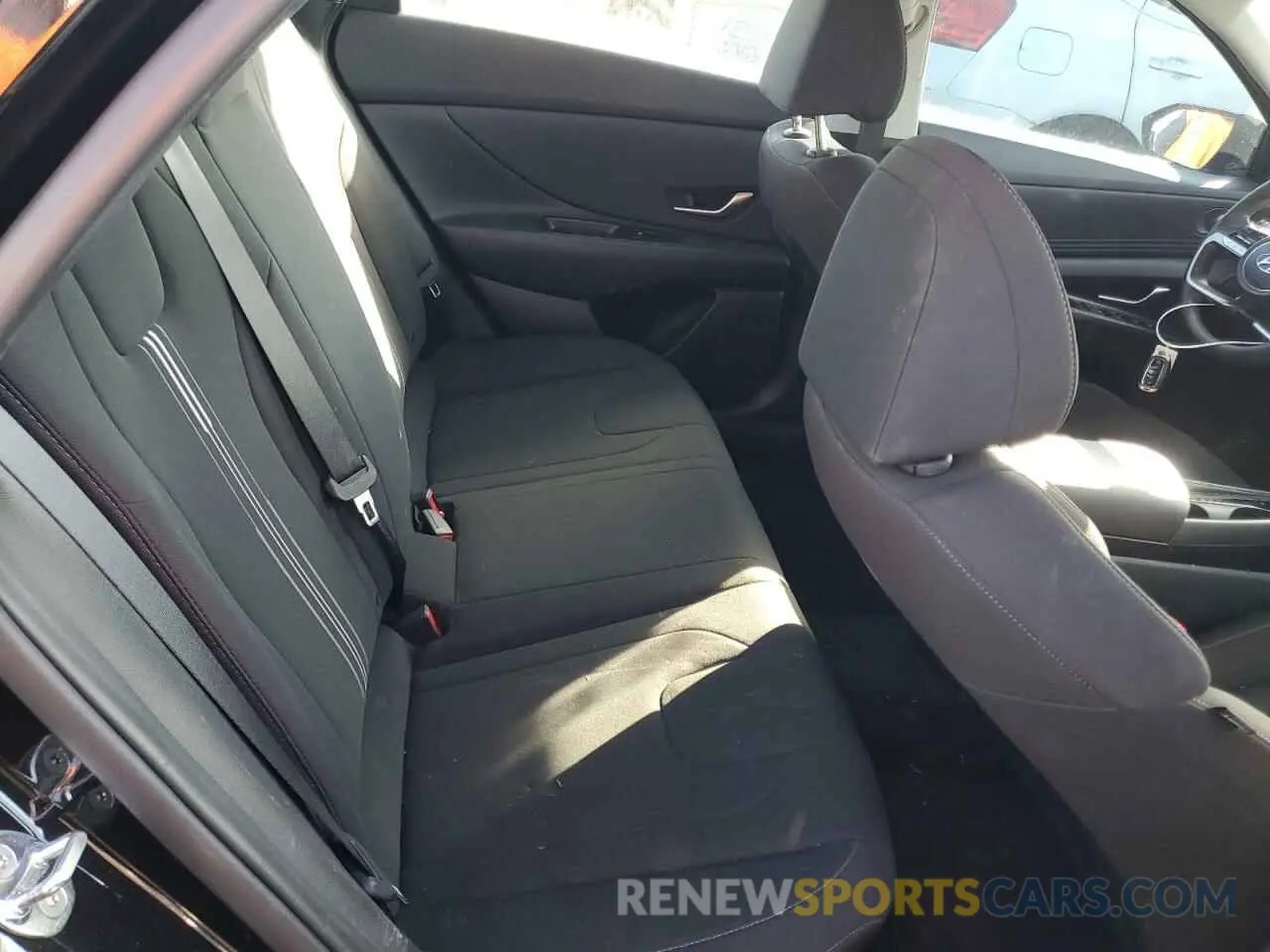 10 Photograph of a damaged car KMHLS4AG5PU442863 HYUNDAI ELANTRA 2023