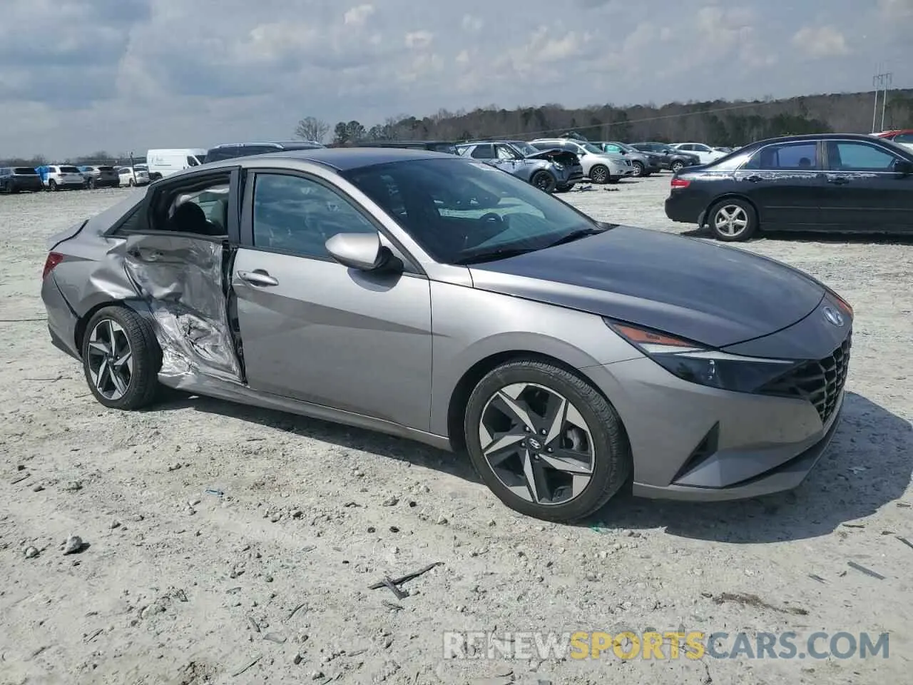 4 Photograph of a damaged car KMHLS4AG5PU483851 HYUNDAI ELANTRA 2023