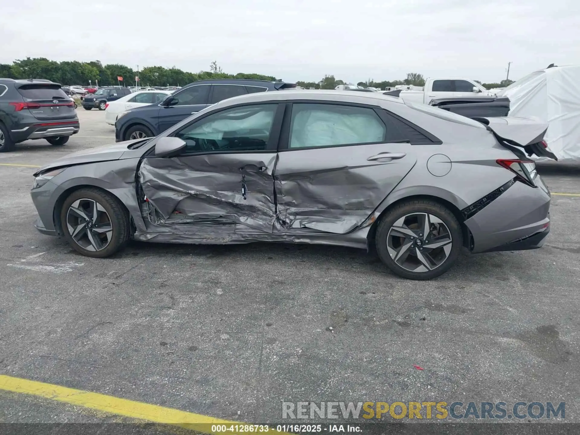 14 Photograph of a damaged car KMHLS4AG5PU551582 HYUNDAI ELANTRA 2023
