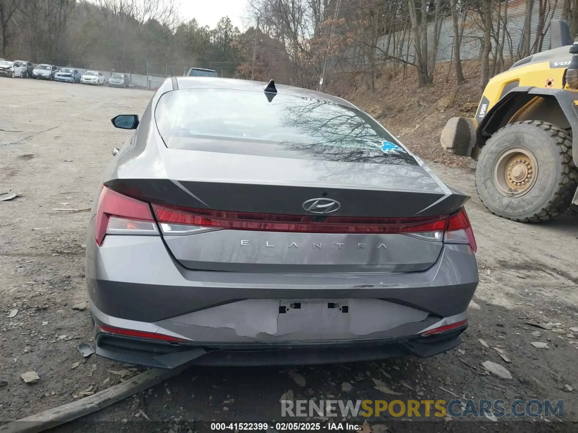17 Photograph of a damaged car KMHLS4AG5PU567877 HYUNDAI ELANTRA 2023