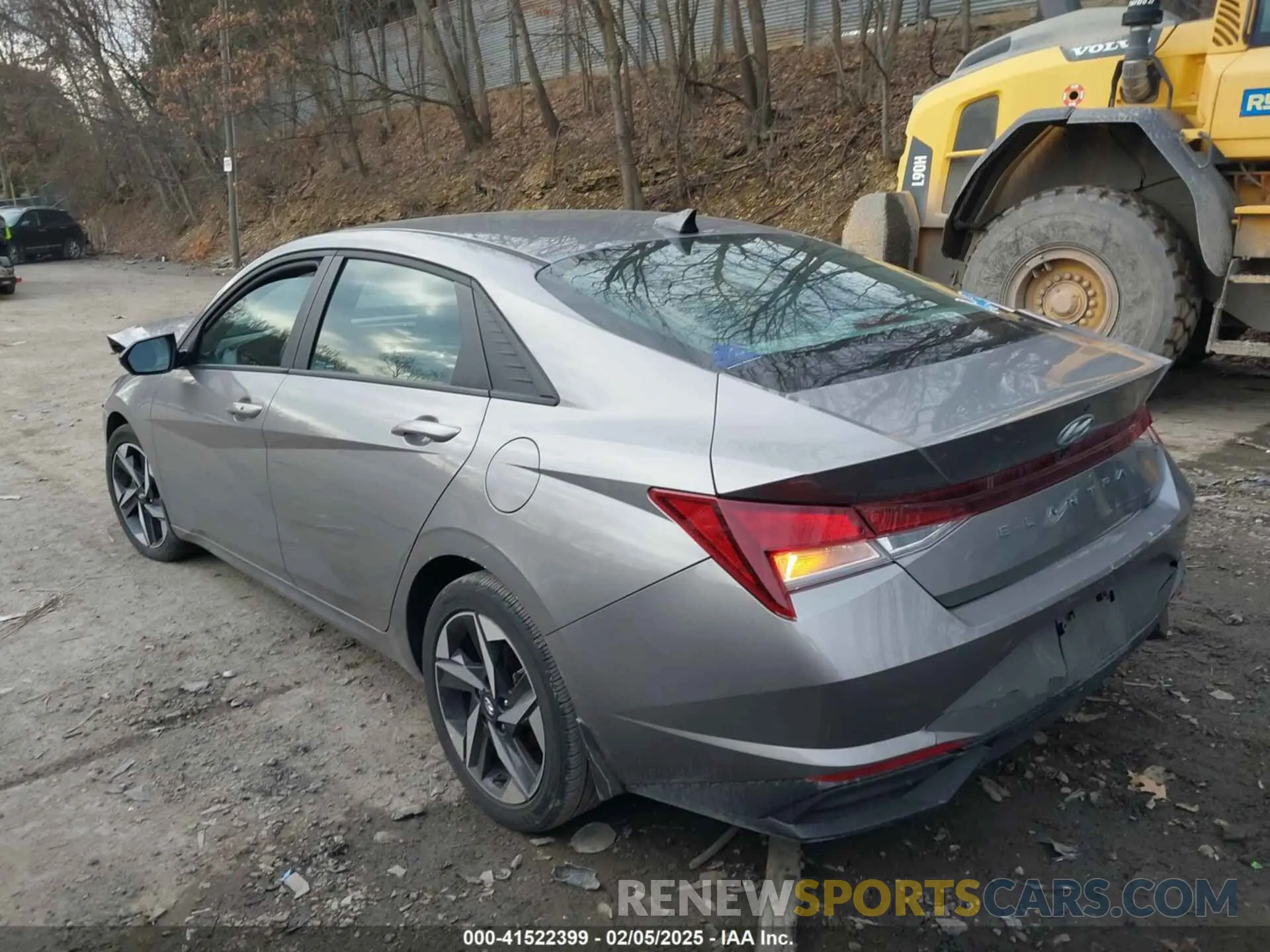 3 Photograph of a damaged car KMHLS4AG5PU567877 HYUNDAI ELANTRA 2023