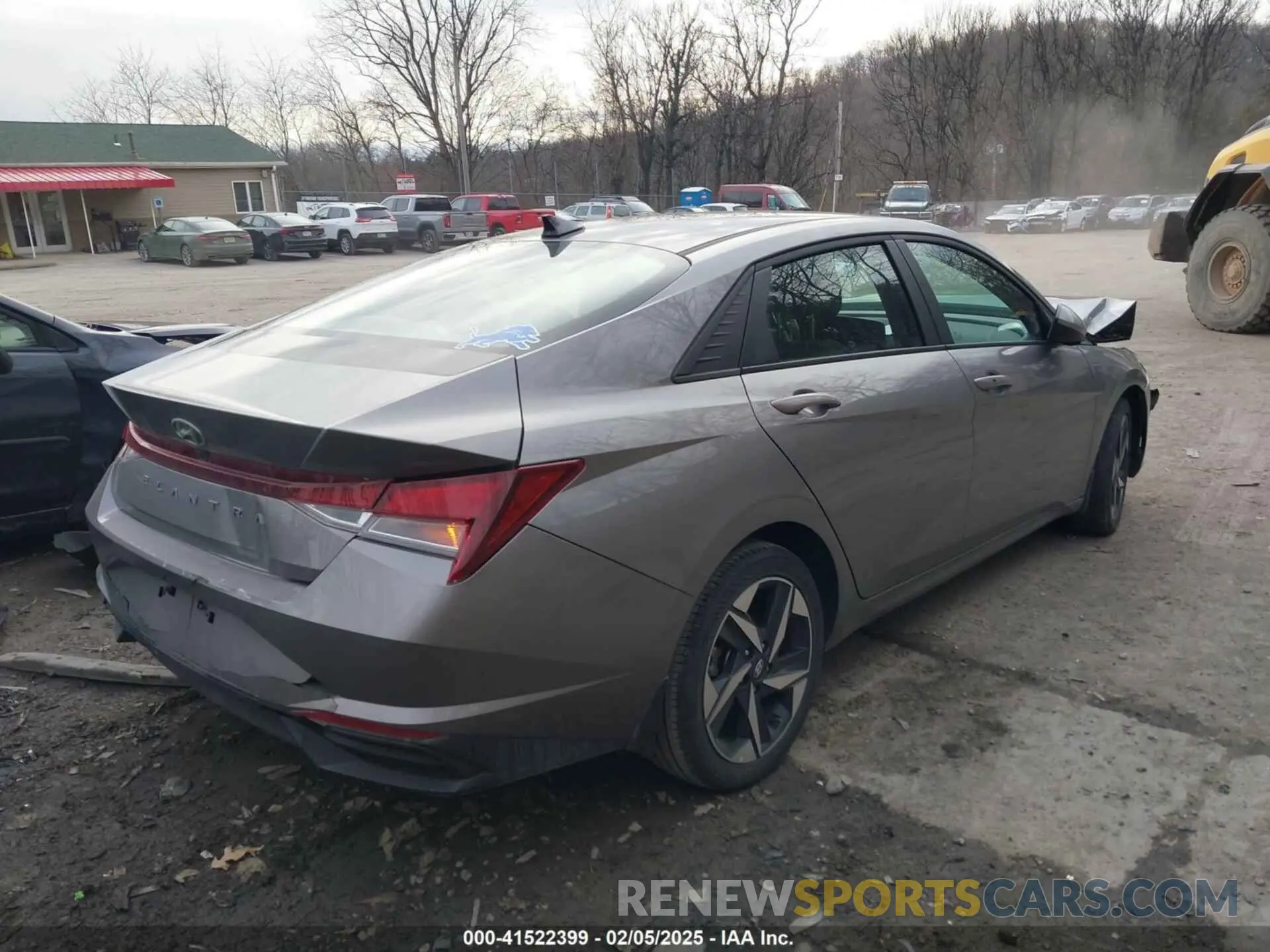 4 Photograph of a damaged car KMHLS4AG5PU567877 HYUNDAI ELANTRA 2023