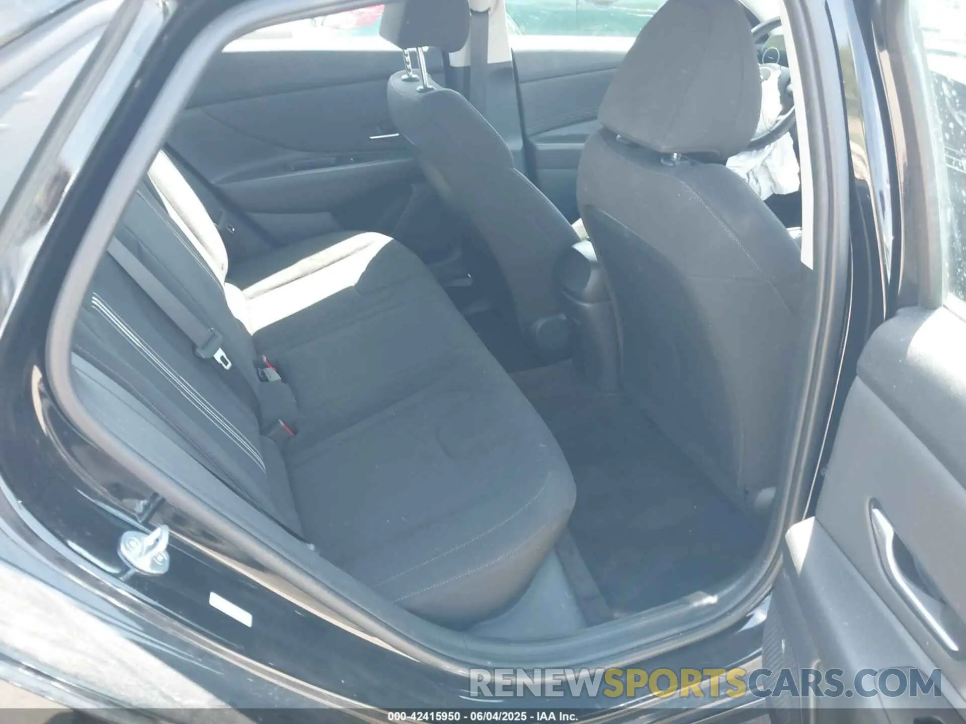 8 Photograph of a damaged car KMHLS4AG5PU568821 HYUNDAI ELANTRA 2023