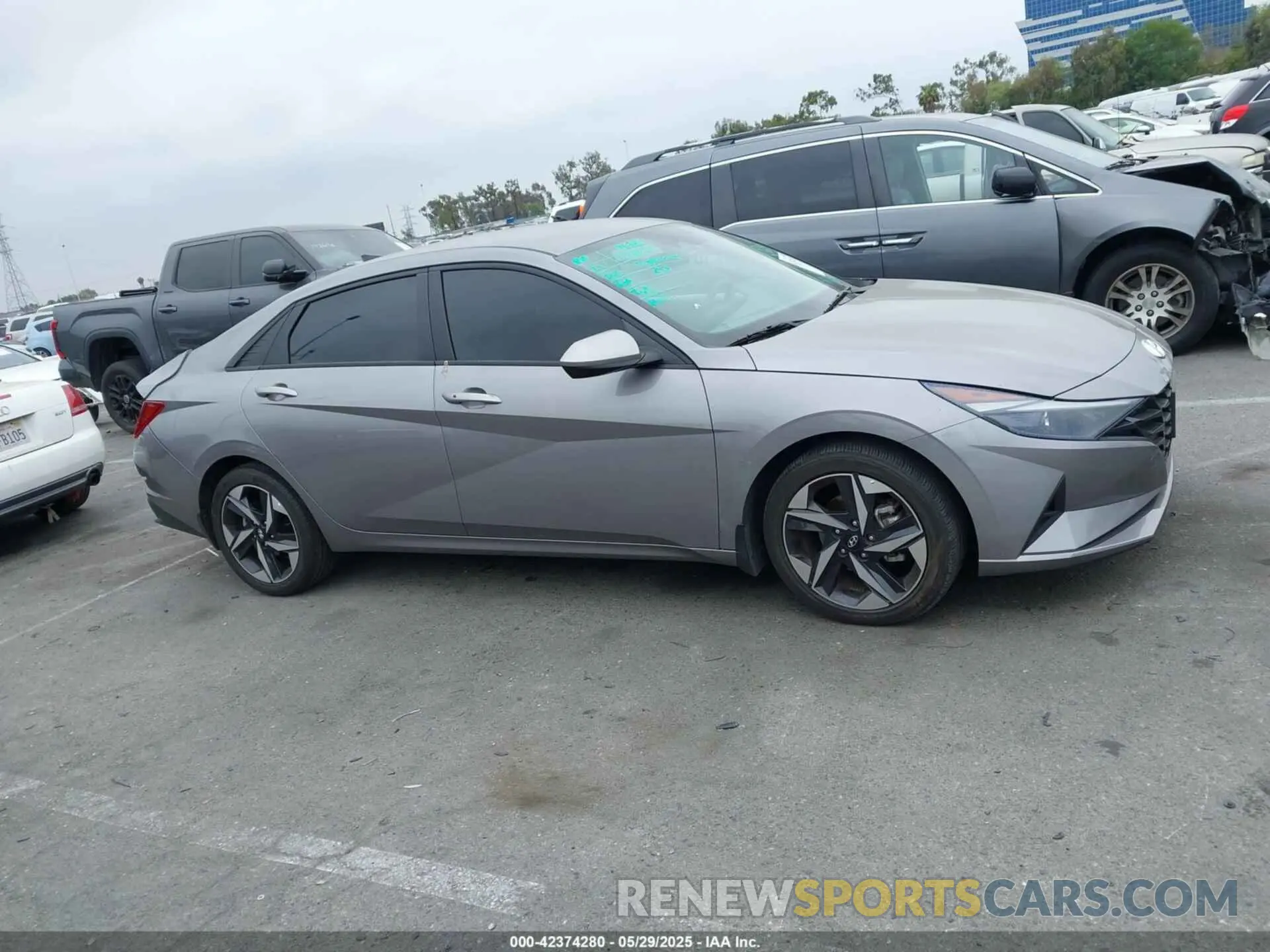 13 Photograph of a damaged car KMHLS4AG5PU609271 HYUNDAI ELANTRA 2023