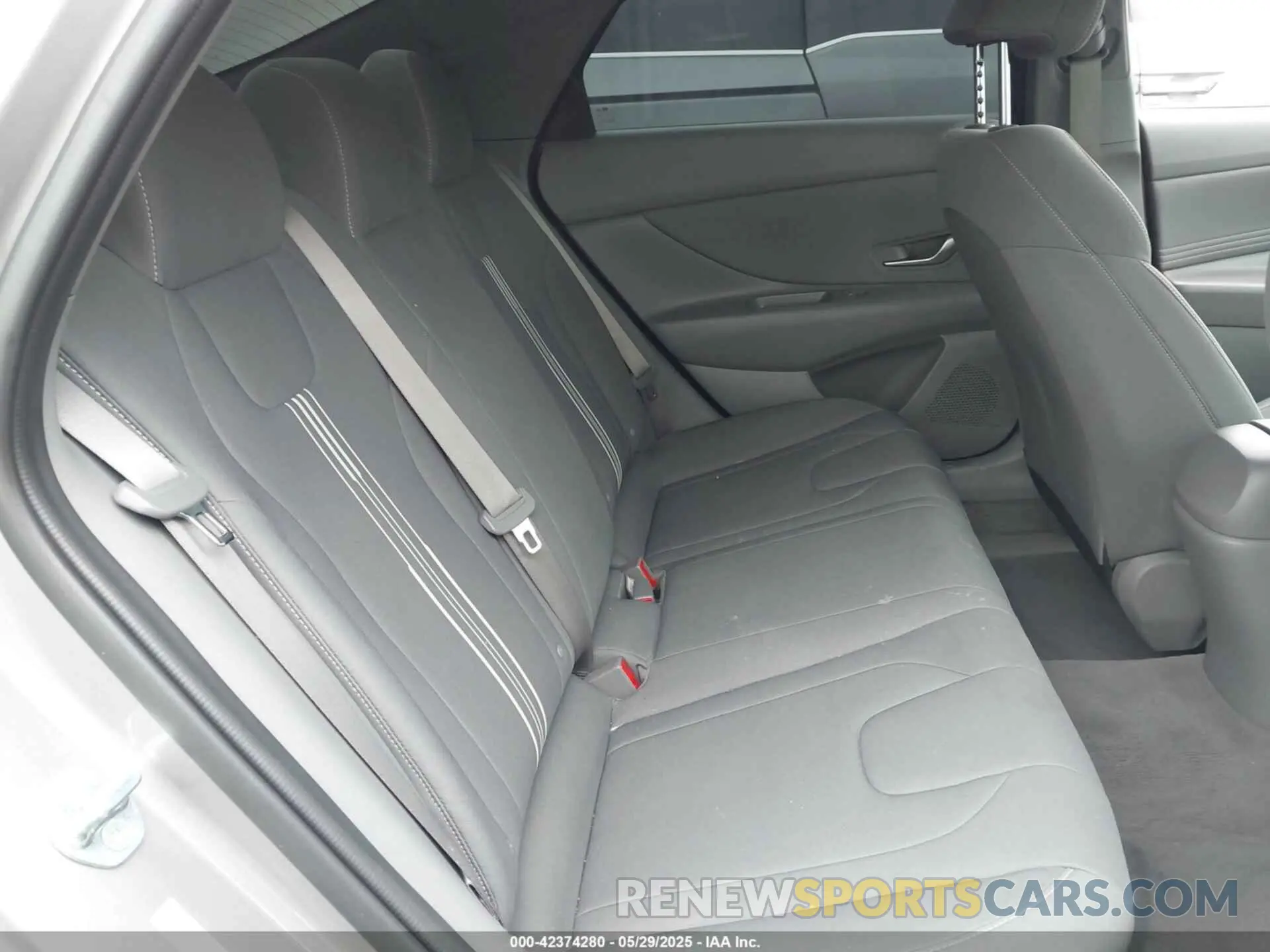 8 Photograph of a damaged car KMHLS4AG5PU609271 HYUNDAI ELANTRA 2023