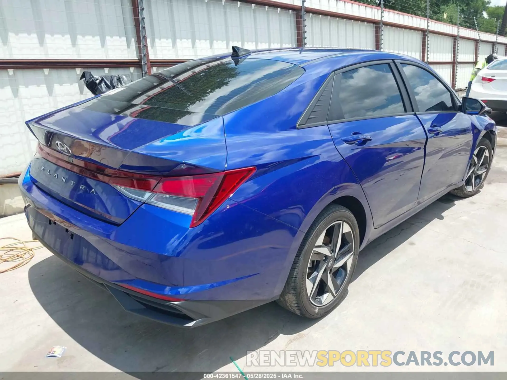 4 Photograph of a damaged car KMHLS4AG5PU630959 HYUNDAI ELANTRA 2023