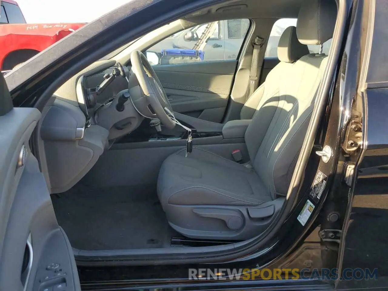 7 Photograph of a damaged car KMHLS4AG6PU401352 HYUNDAI ELANTRA 2023