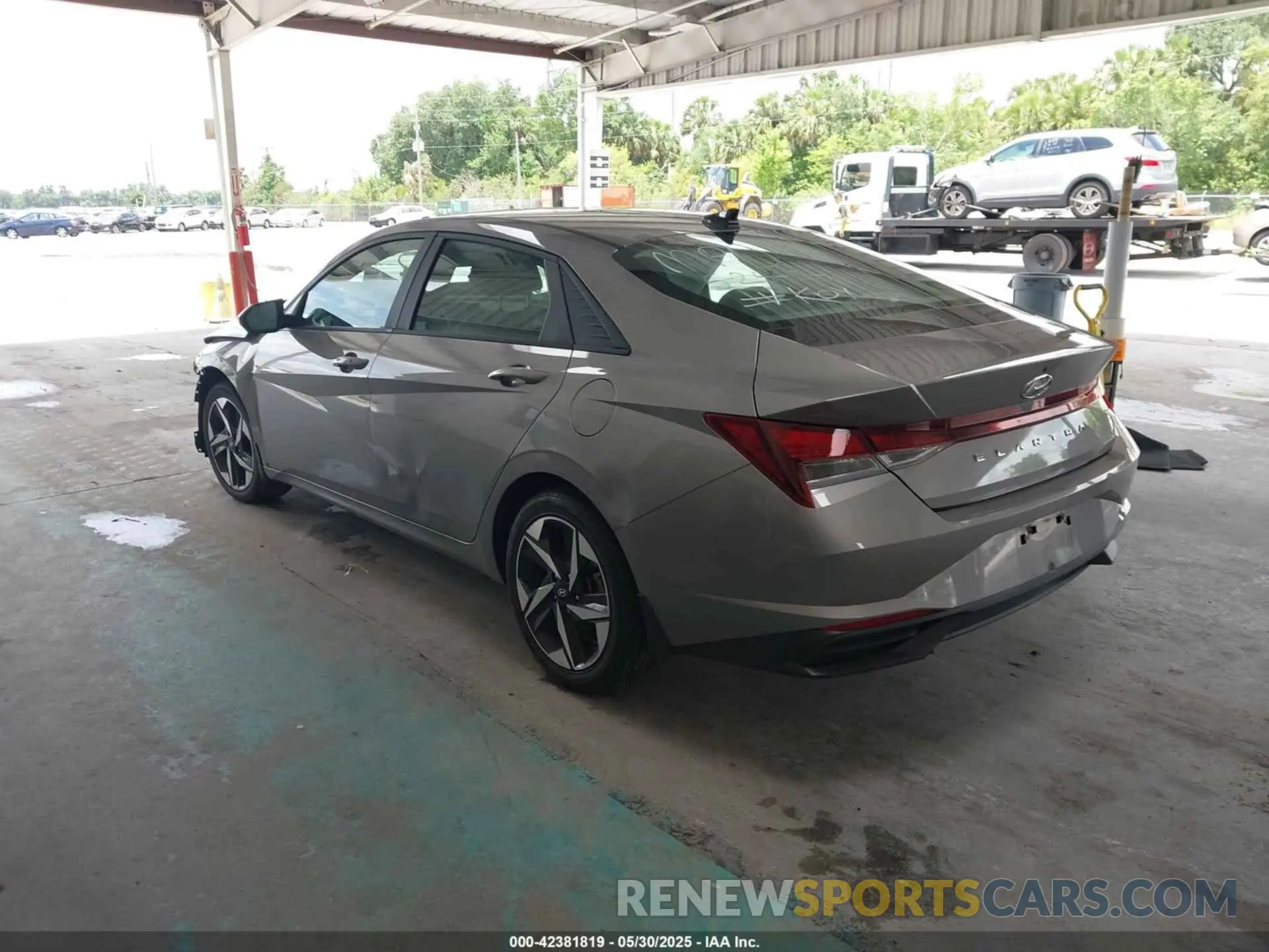 3 Photograph of a damaged car KMHLS4AG6PU440295 HYUNDAI ELANTRA 2023