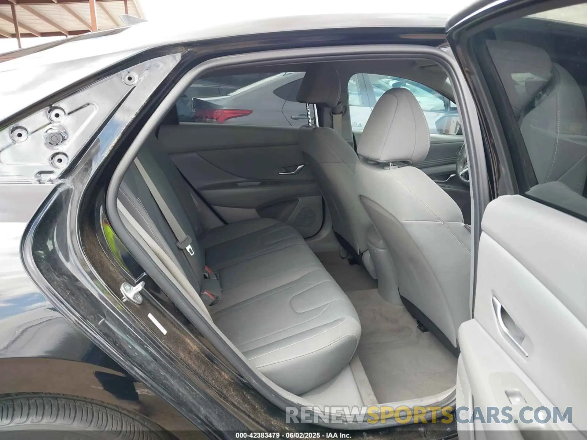 8 Photograph of a damaged car KMHLS4AG6PU569458 HYUNDAI ELANTRA 2023