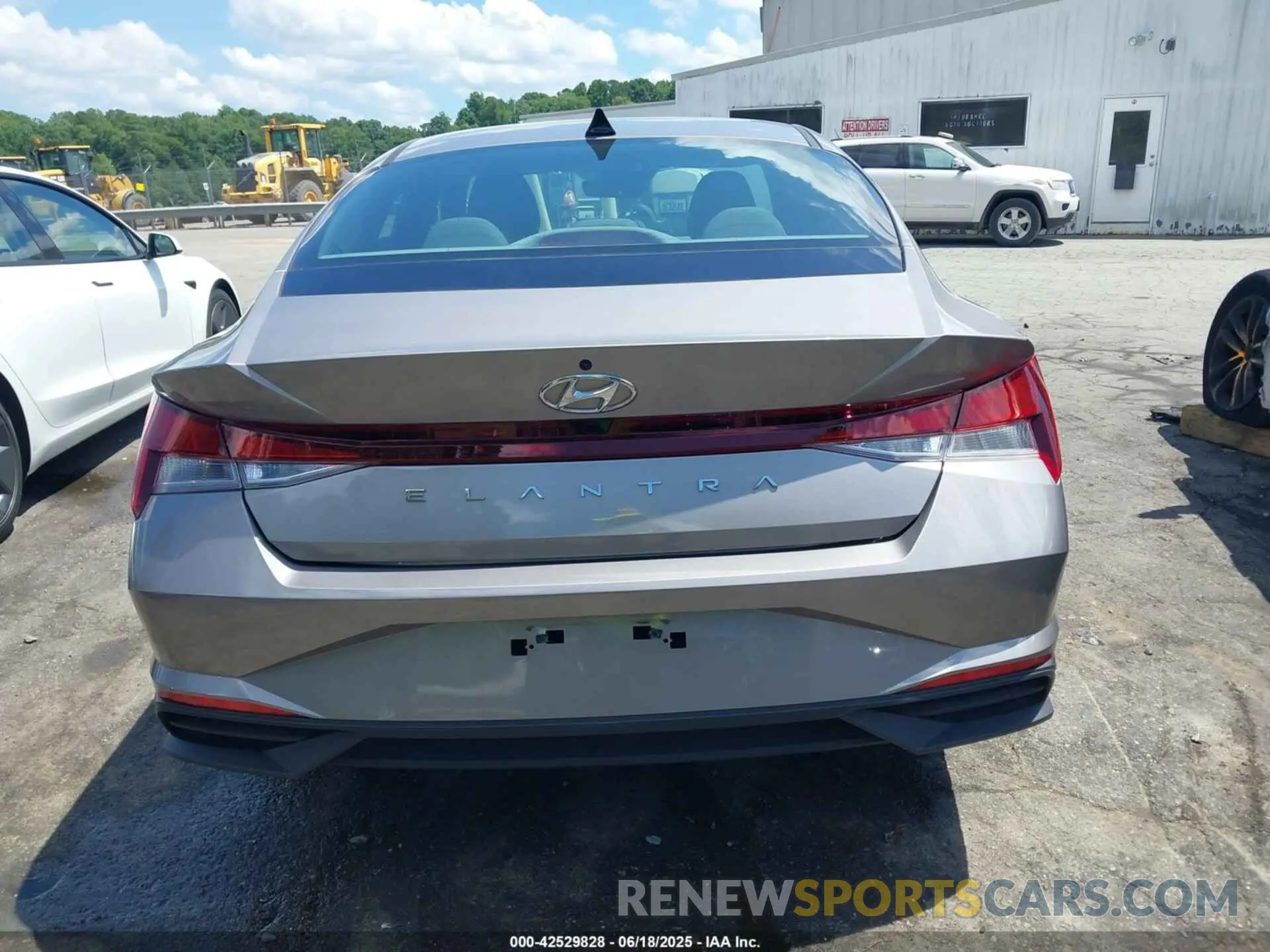 16 Photograph of a damaged car KMHLS4AG6PU592559 HYUNDAI ELANTRA 2023