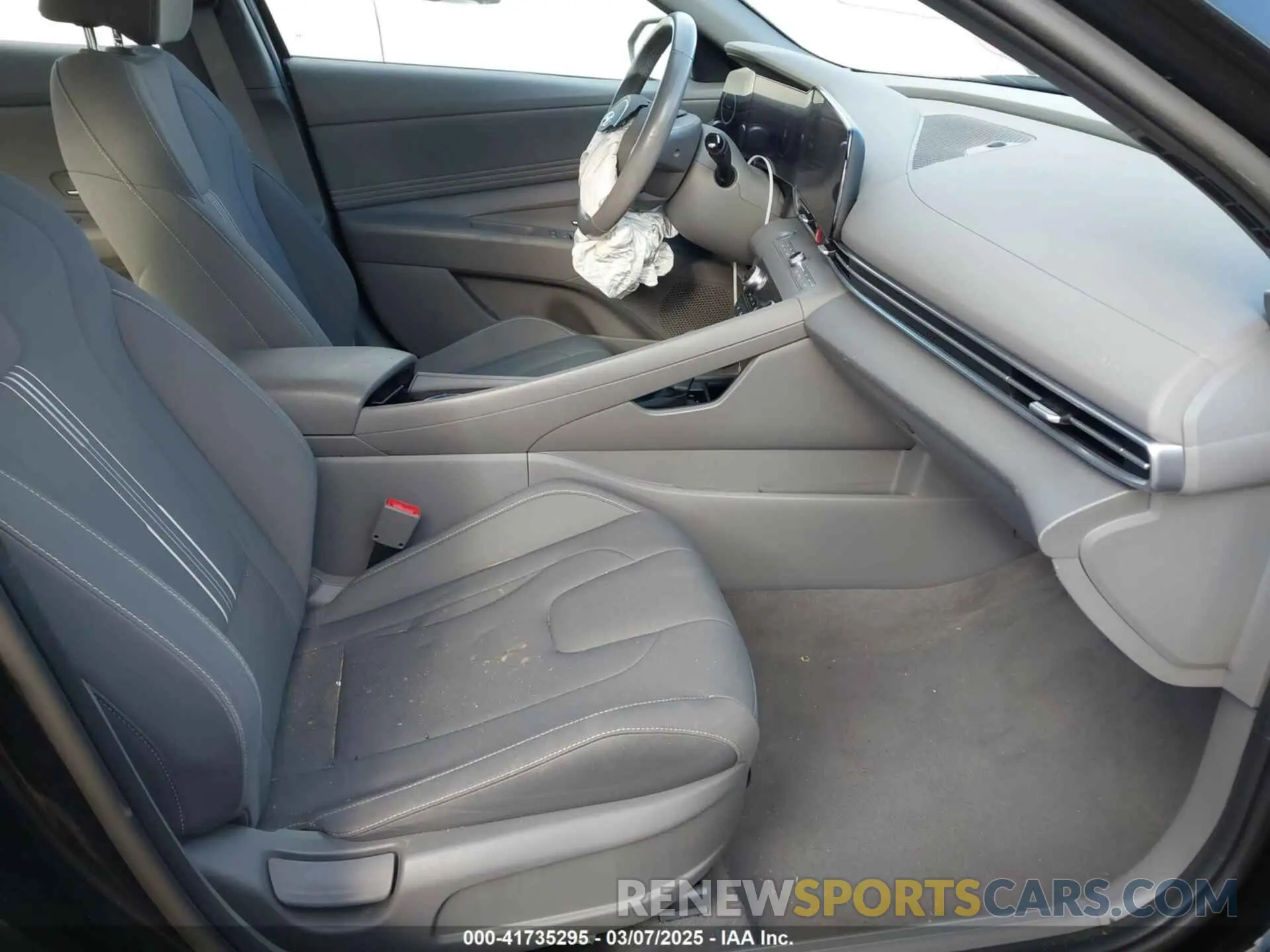 5 Photograph of a damaged car KMHLS4AG7PU408729 HYUNDAI ELANTRA 2023