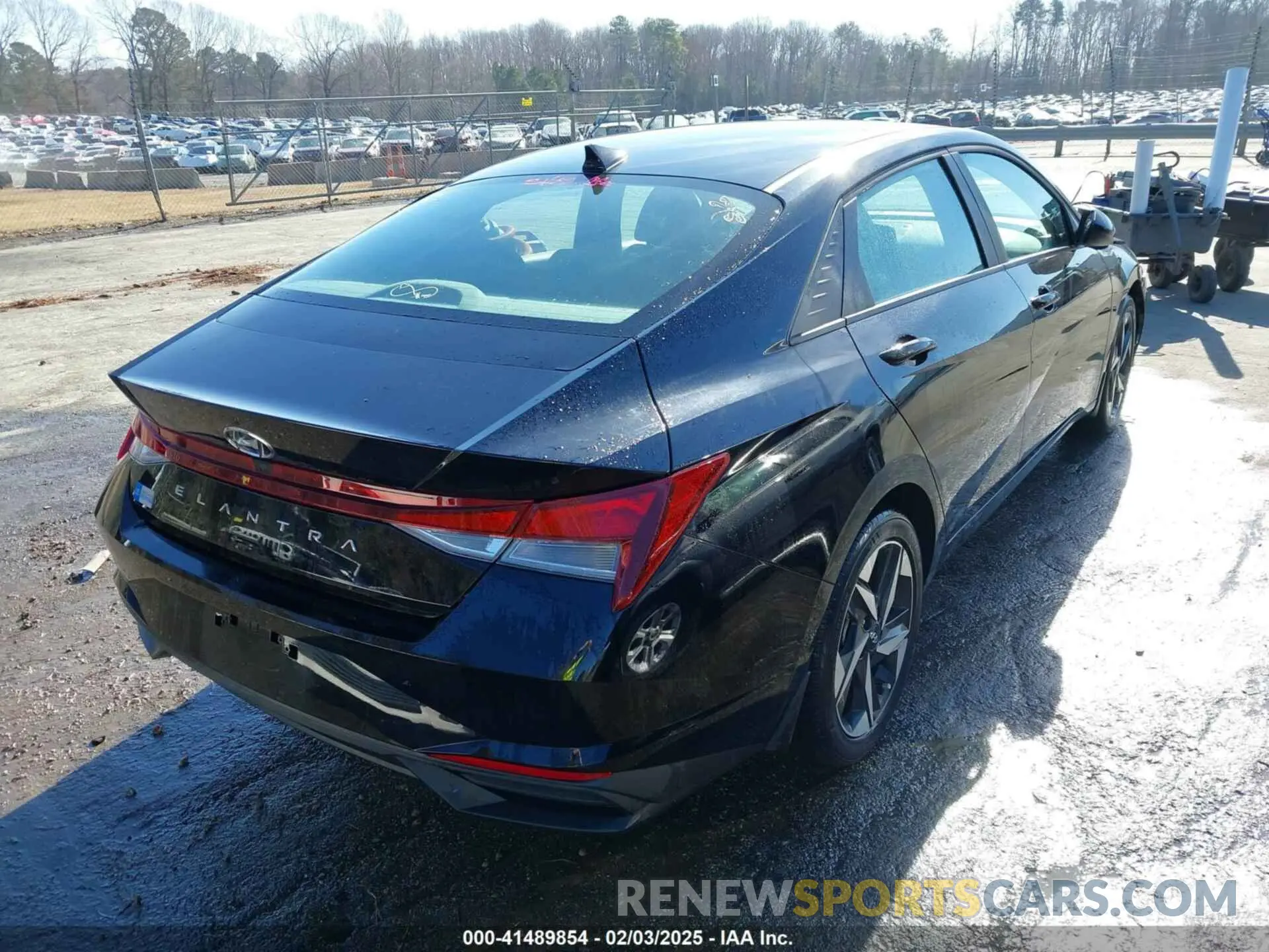 4 Photograph of a damaged car KMHLS4AG7PU572241 HYUNDAI ELANTRA 2023