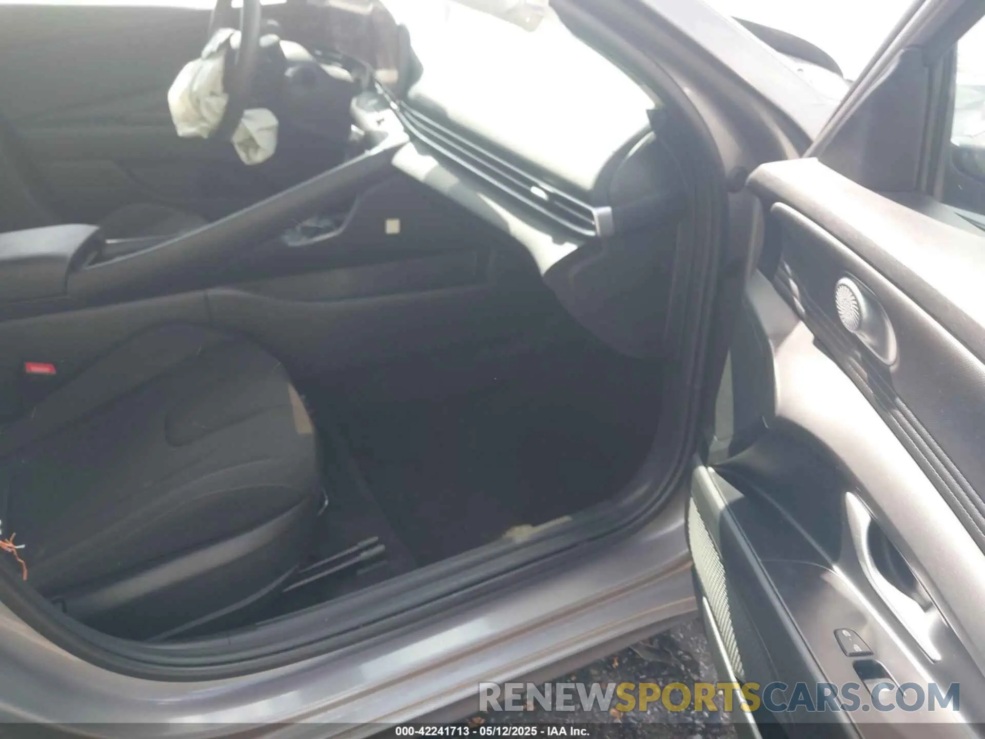 5 Photograph of a damaged car KMHLS4AG8PU562057 HYUNDAI ELANTRA 2023