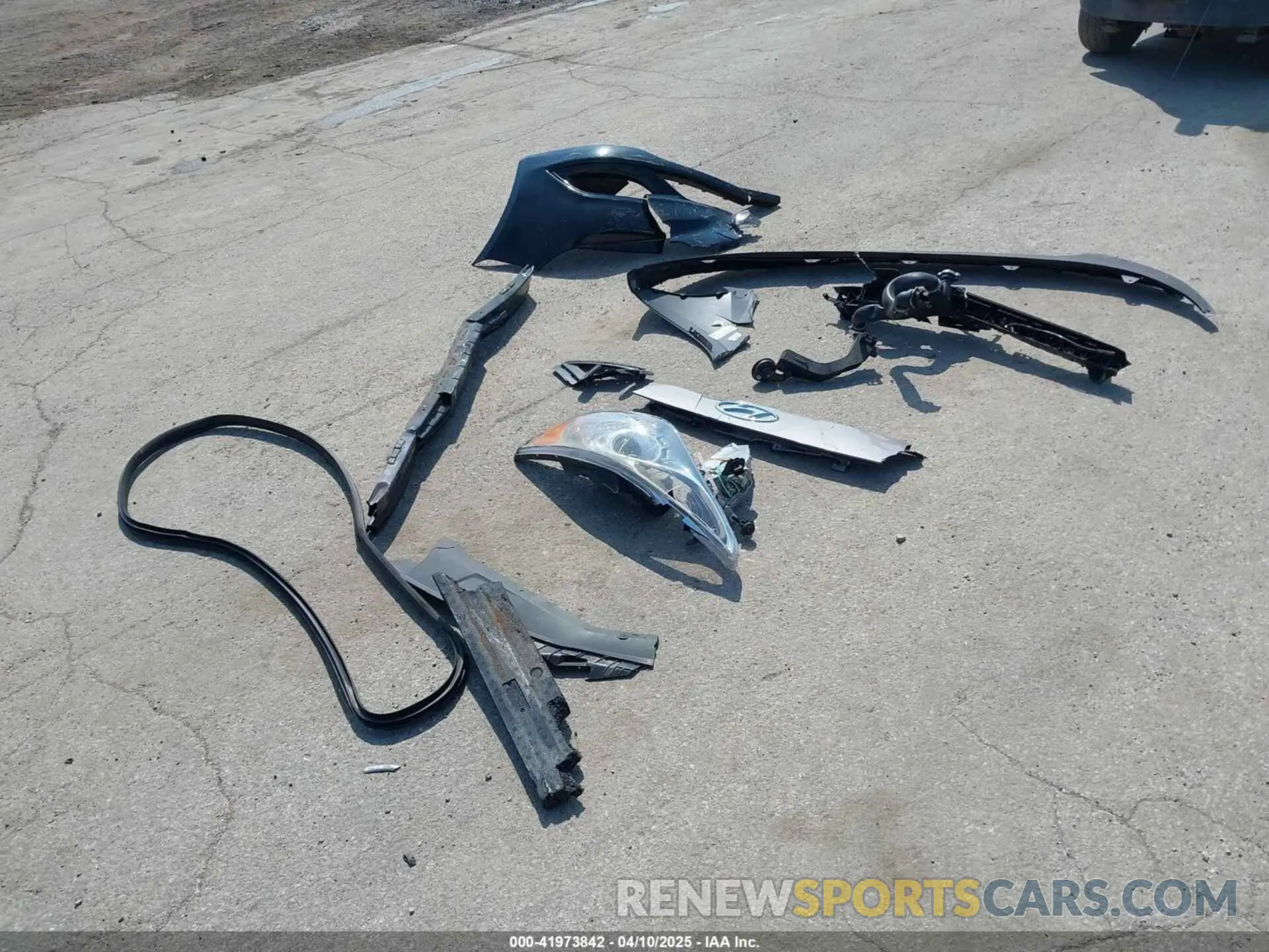 12 Photograph of a damaged car KMHLS4AG8PU598217 HYUNDAI ELANTRA 2023