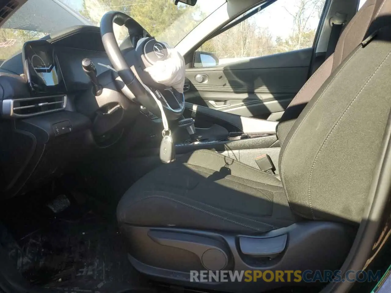 7 Photograph of a damaged car KMHLS4AG9PU408828 HYUNDAI ELANTRA 2023