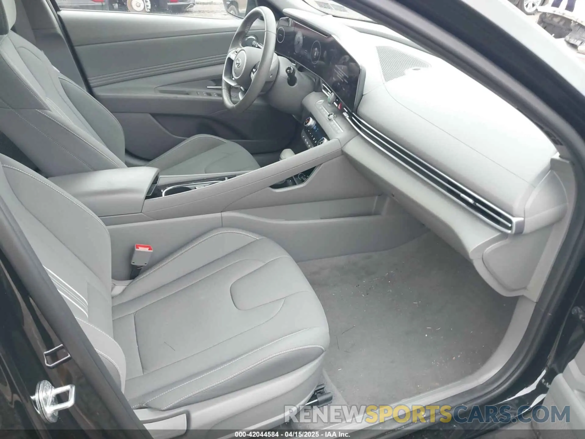 5 Photograph of a damaged car KMHLS4AG9PU428383 HYUNDAI ELANTRA 2023