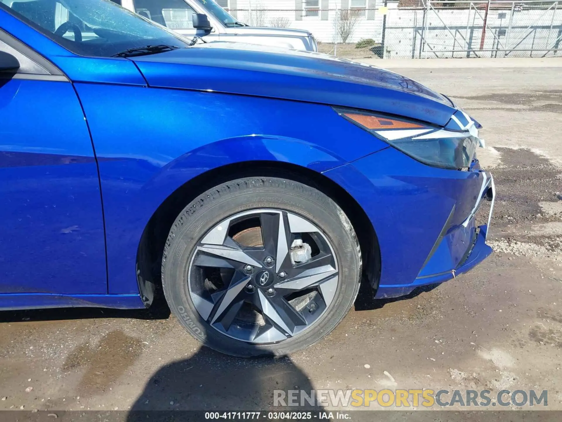 18 Photograph of a damaged car KMHLS4AG9PU569759 HYUNDAI ELANTRA 2023