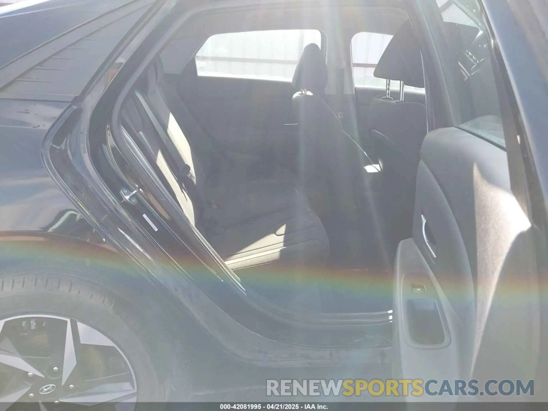 8 Photograph of a damaged car KMHLS4AG9PU634139 HYUNDAI ELANTRA 2023