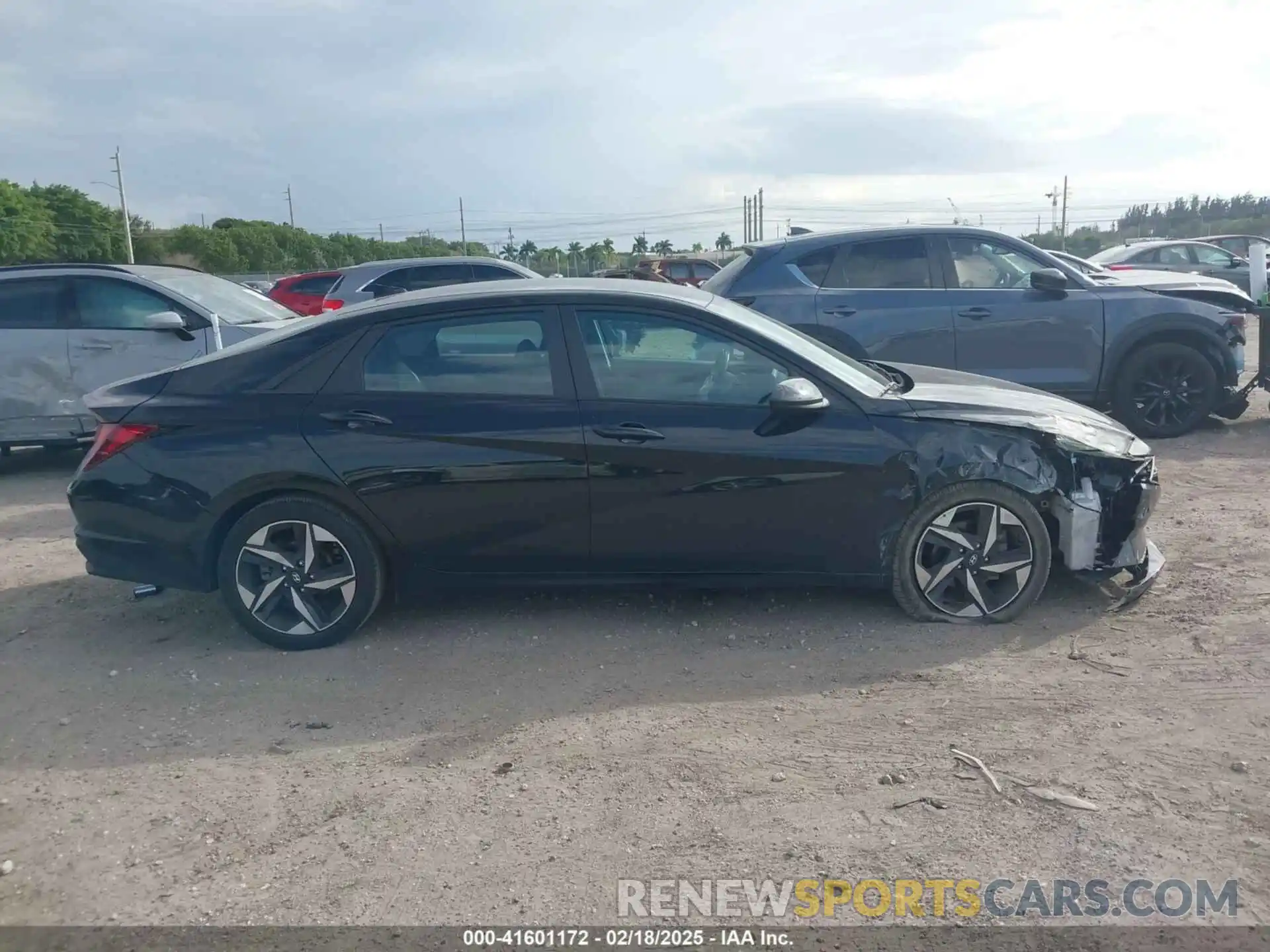 13 Photograph of a damaged car KMHLS4AGXPU386323 HYUNDAI ELANTRA 2023