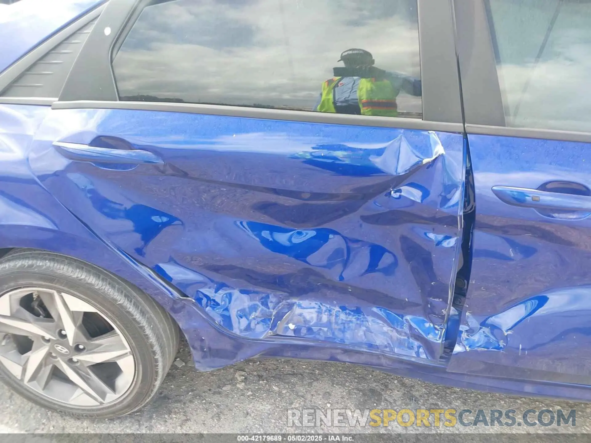 6 Photograph of a damaged car KMHLS4AGXPU485675 HYUNDAI ELANTRA 2023