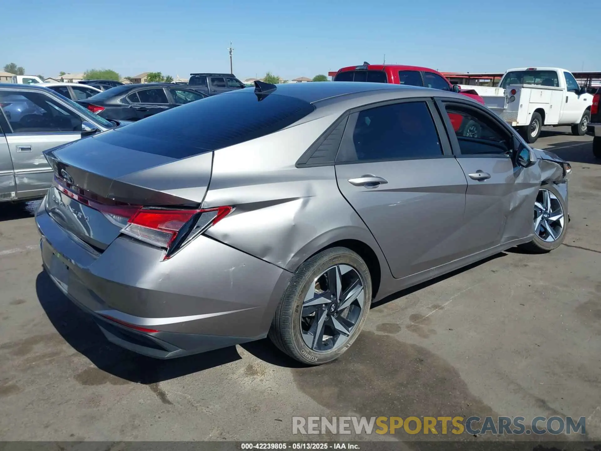 4 Photograph of a damaged car KMHLS4AGXPU545373 HYUNDAI ELANTRA 2023