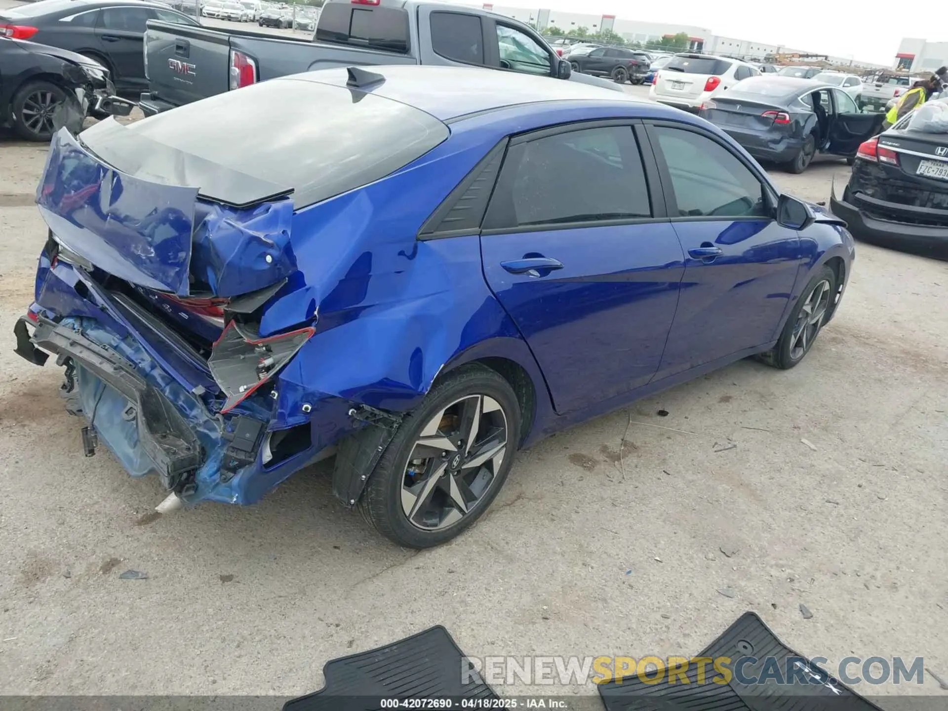 4 Photograph of a damaged car KMHLS4AGXPU564831 HYUNDAI ELANTRA 2023