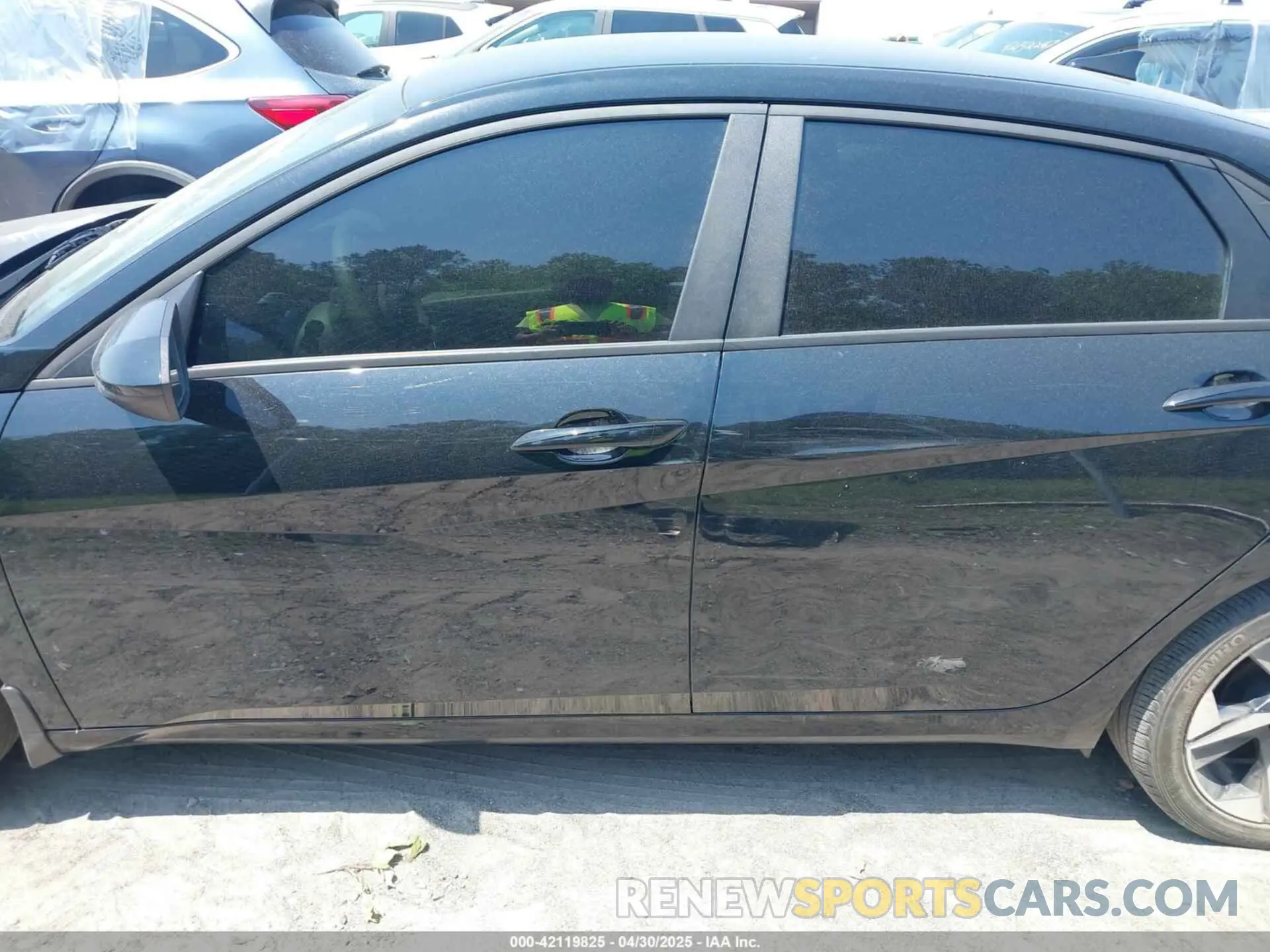 14 Photograph of a damaged car KMHLS4AGXPU568605 HYUNDAI ELANTRA 2023