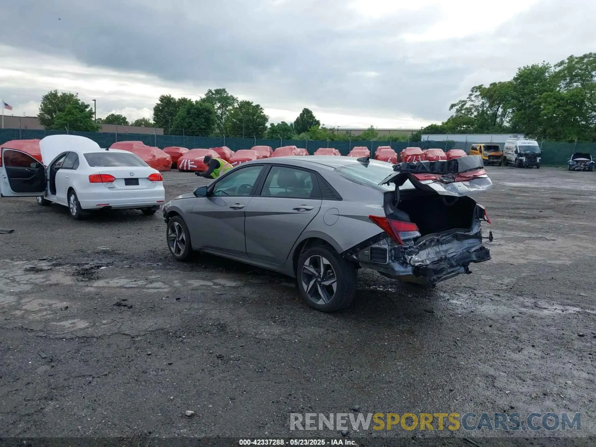 3 Photograph of a damaged car KMHLS4AGXPU611730 HYUNDAI ELANTRA 2023
