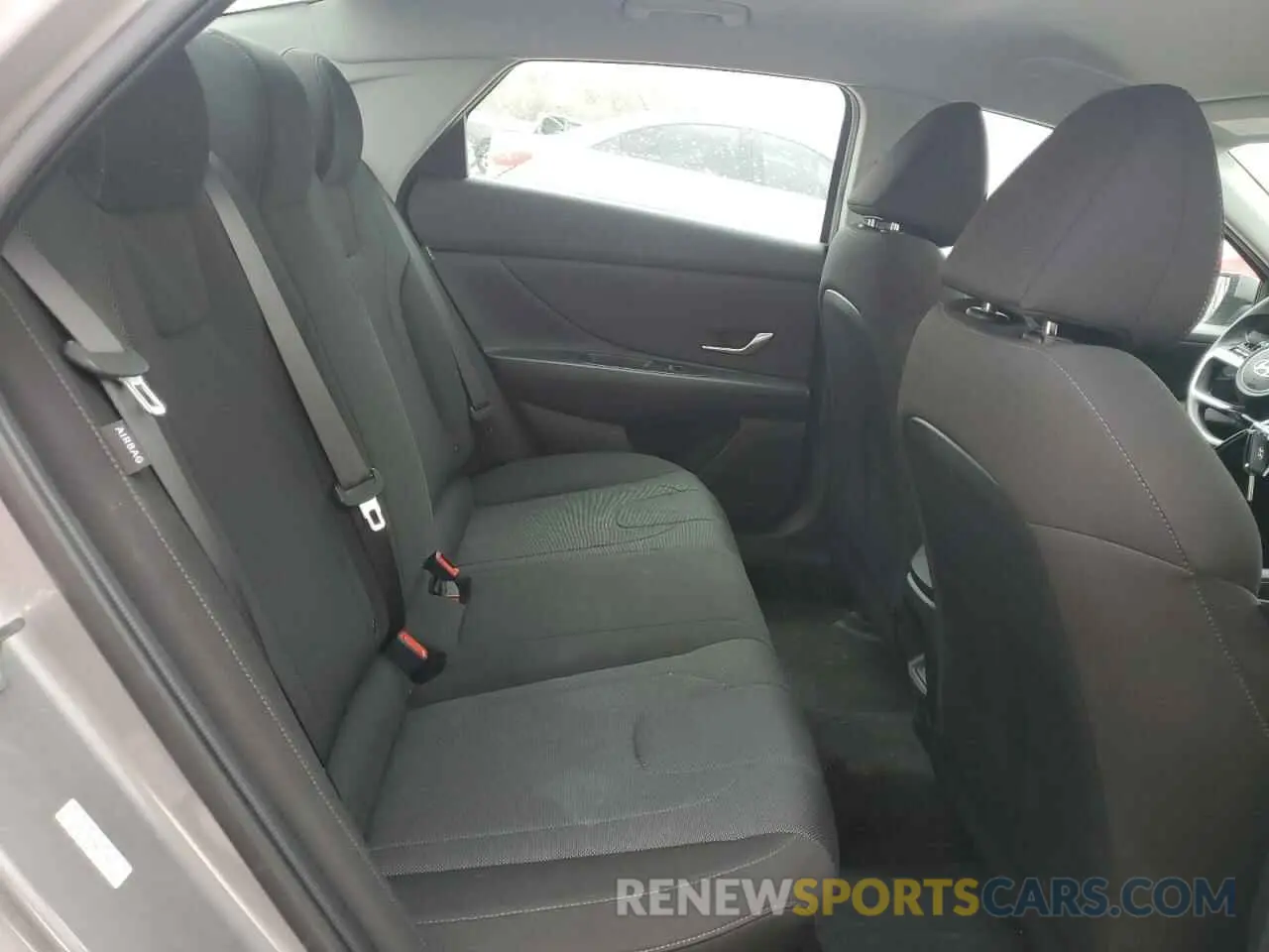 10 Photograph of a damaged car KMHLL4DG0RU730916 HYUNDAI ELANTRA 2024