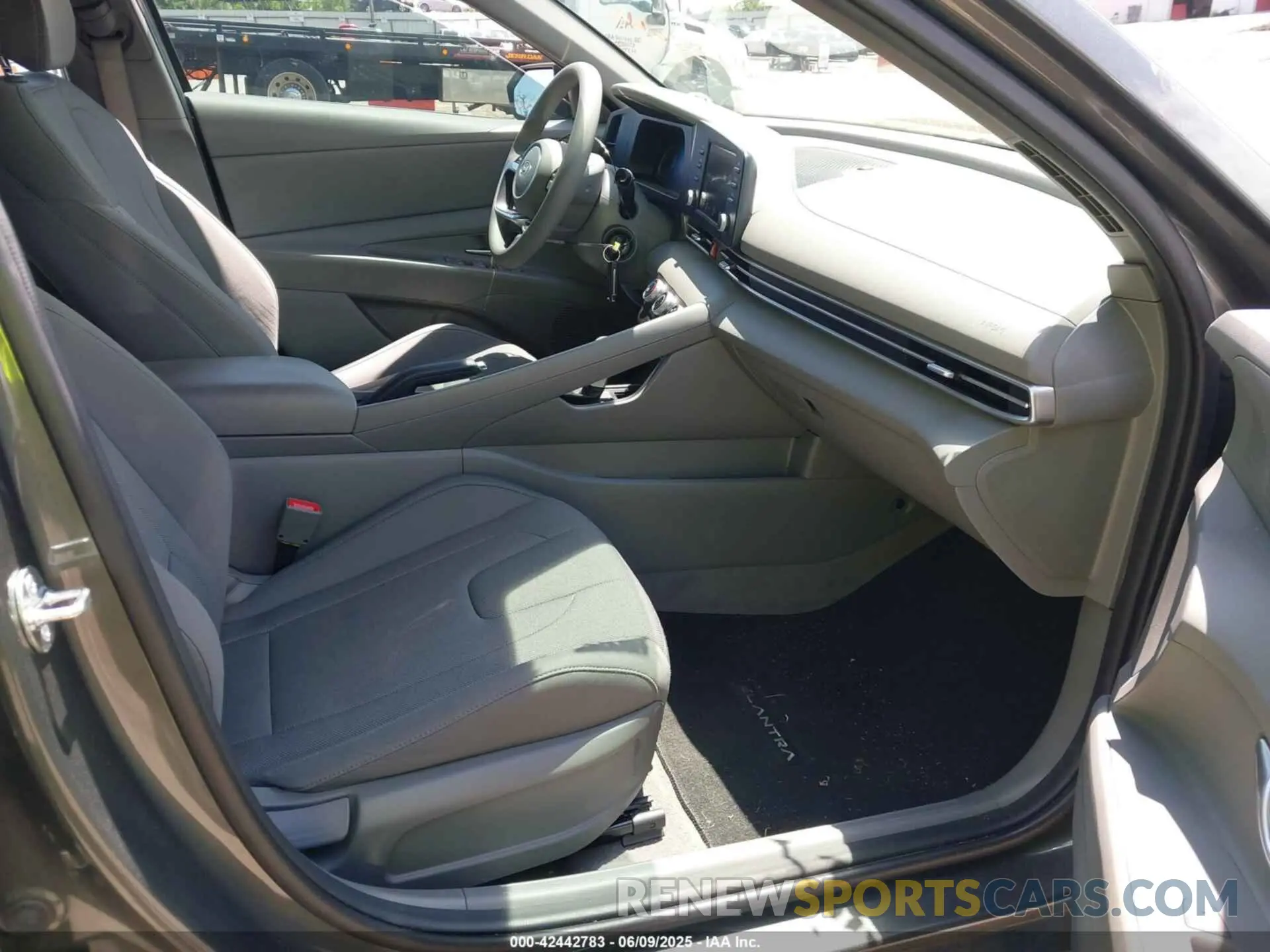 5 Photograph of a damaged car KMHLL4DG0RU758666 HYUNDAI ELANTRA 2024