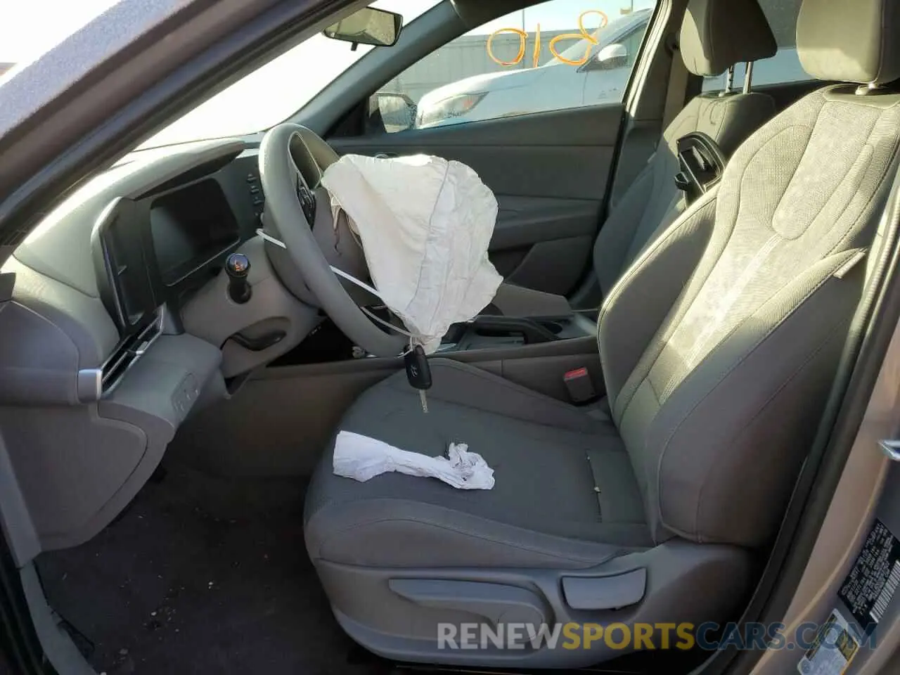 7 Photograph of a damaged car KMHLL4DG1RU637922 HYUNDAI ELANTRA 2024