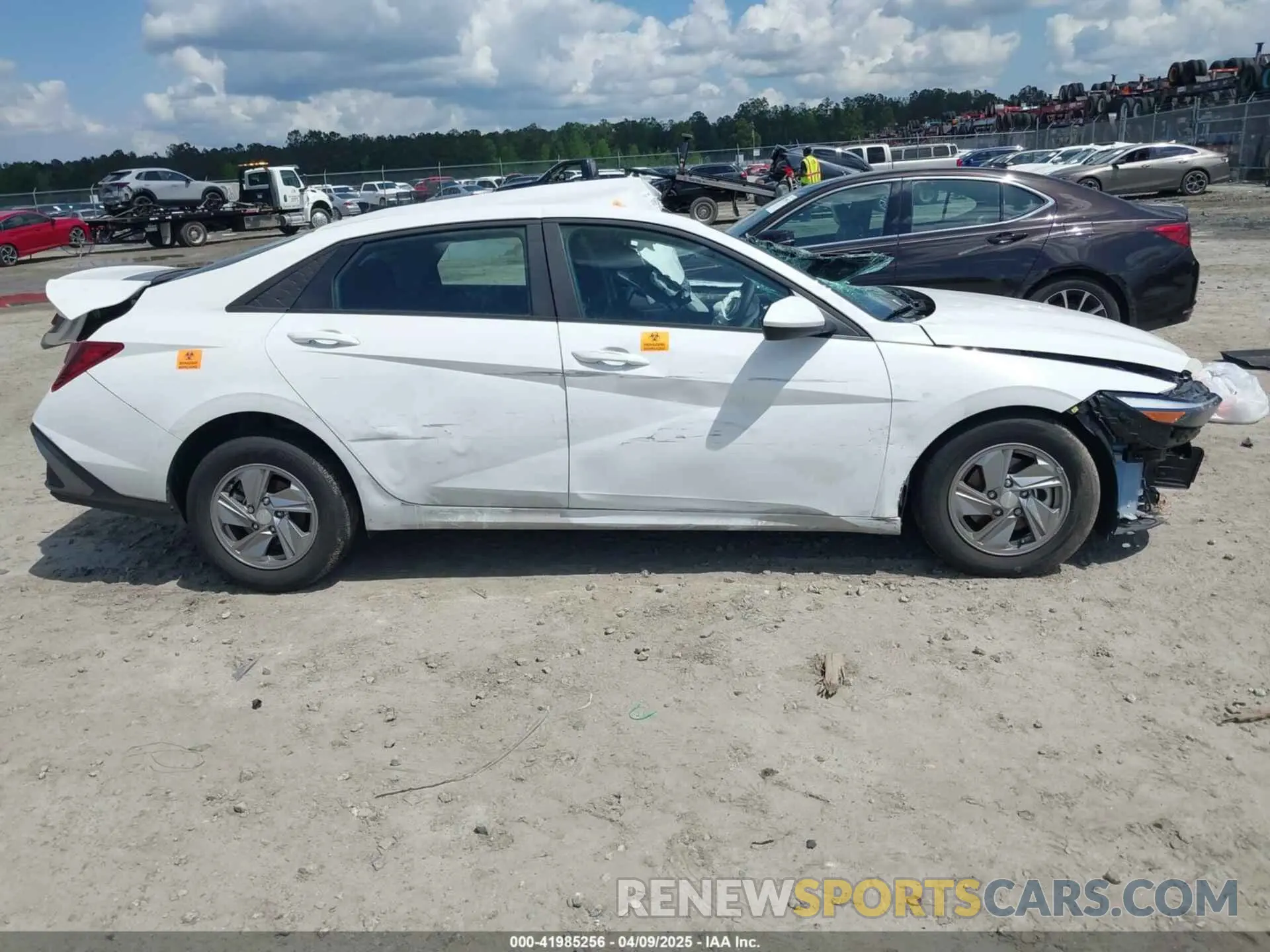 14 Photograph of a damaged car KMHLL4DG1RU798092 HYUNDAI ELANTRA 2024