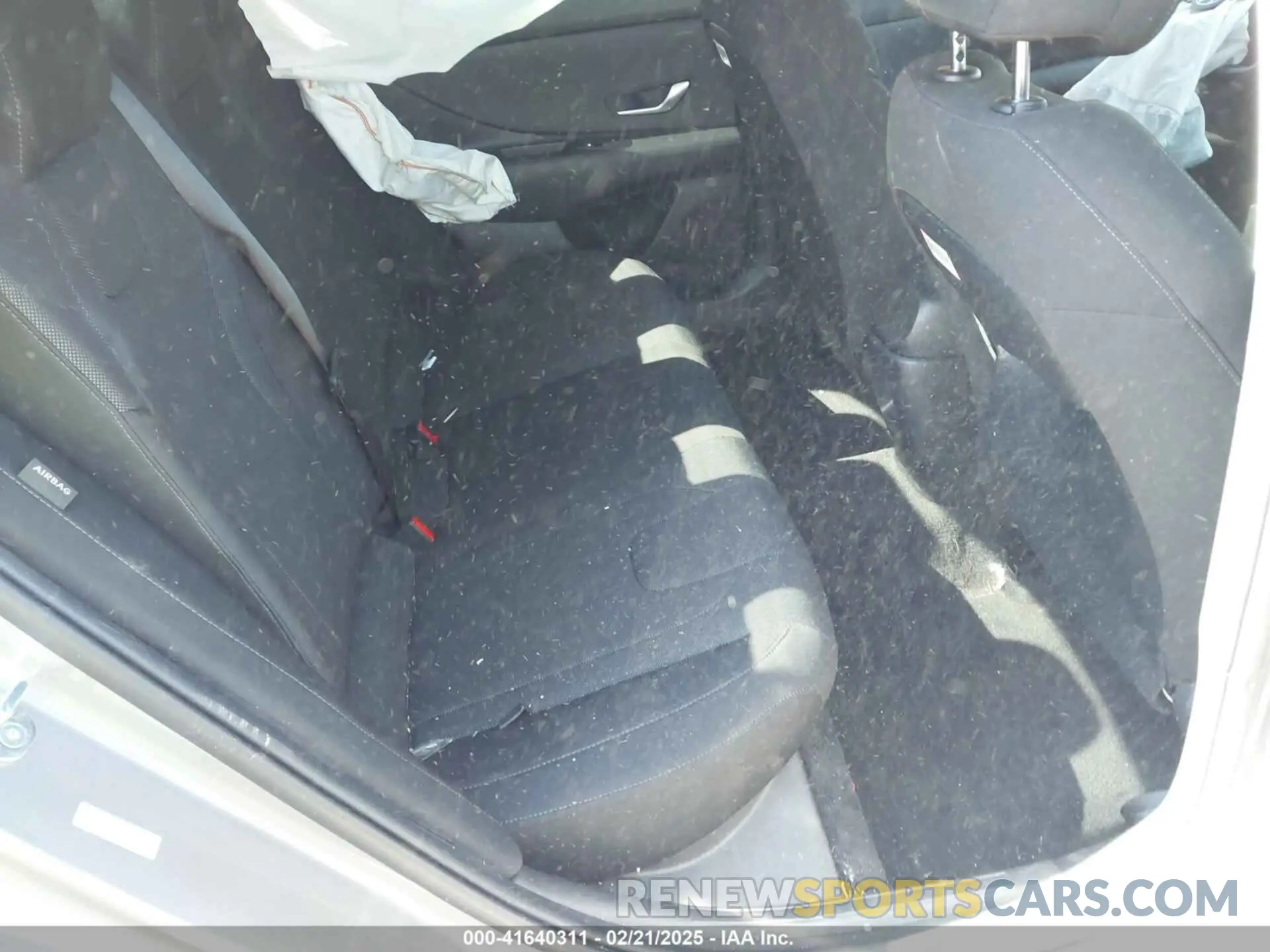 8 Photograph of a damaged car KMHLL4DG3RU723300 HYUNDAI ELANTRA 2024