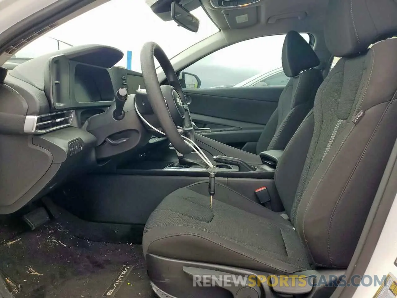 7 Photograph of a damaged car KMHLL4DG3RU828340 HYUNDAI ELANTRA 2024