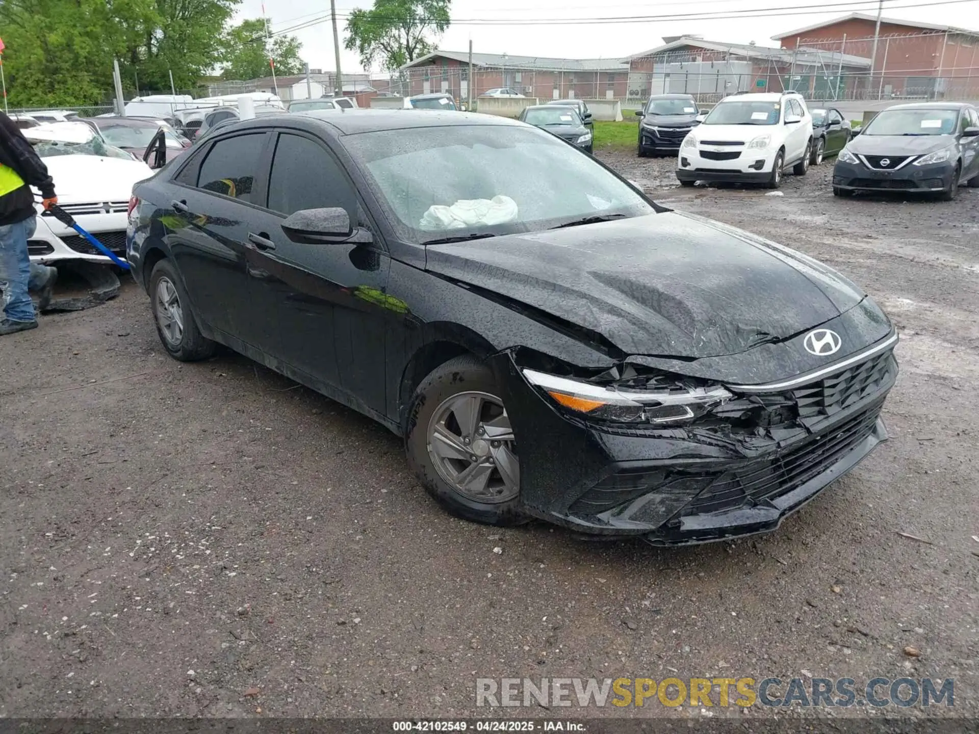 1 Photograph of a damaged car KMHLL4DG3RU829049 HYUNDAI ELANTRA 2024
